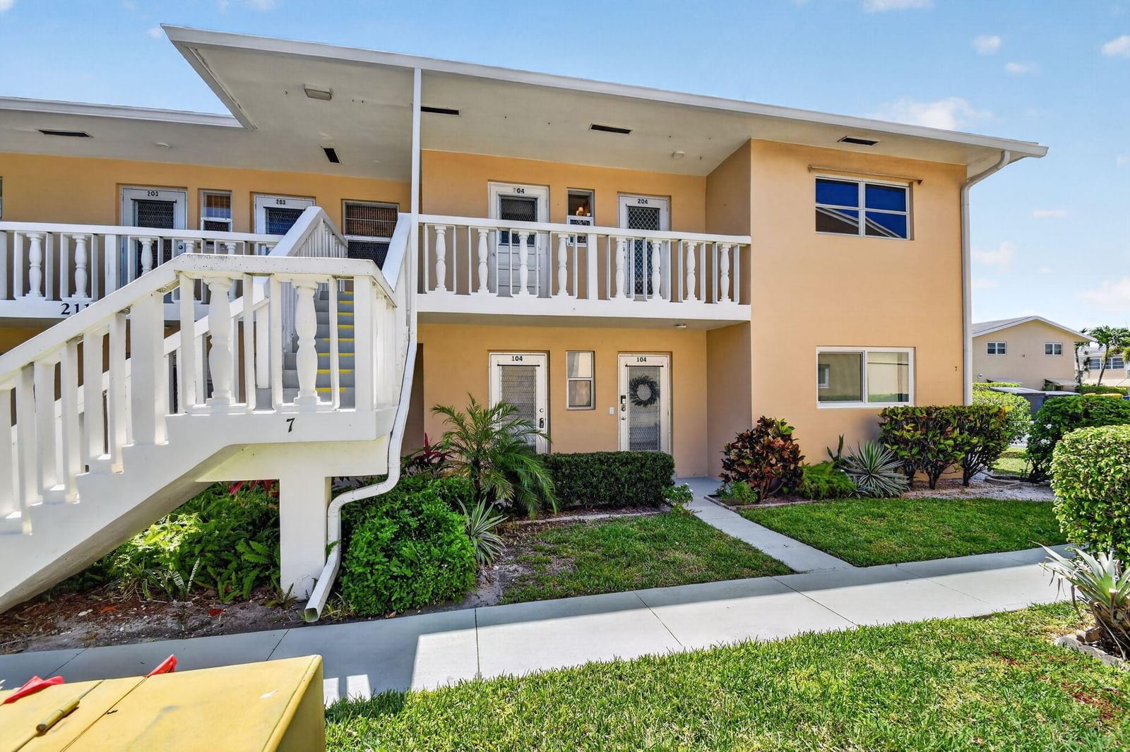 2111 NE 1ST Court #204, Boynton Beach, FL 33435 photo 2