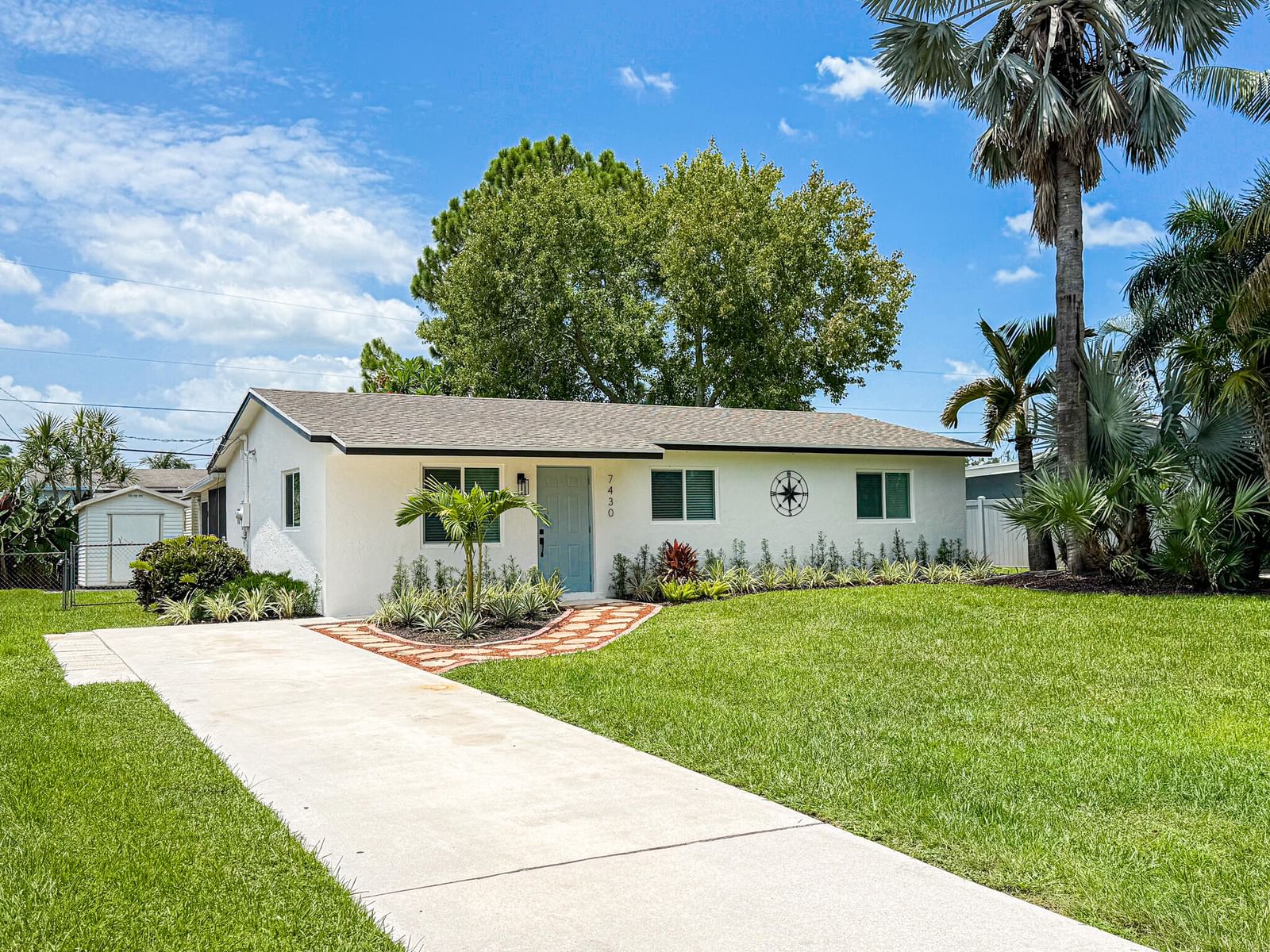 7430 Cocoanut Drive, Lake Worth, FL 33467 photo 2