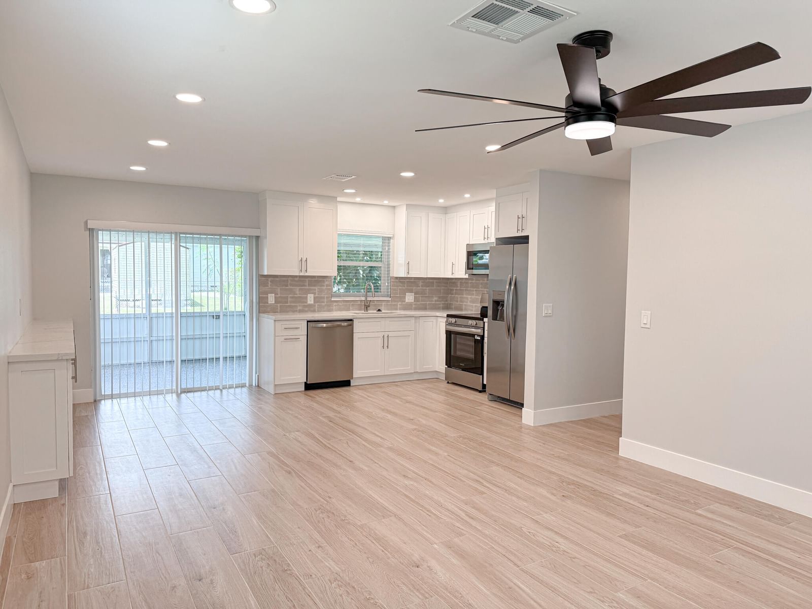 7430 Cocoanut Drive, Lake Worth, FL 33467 photo 5