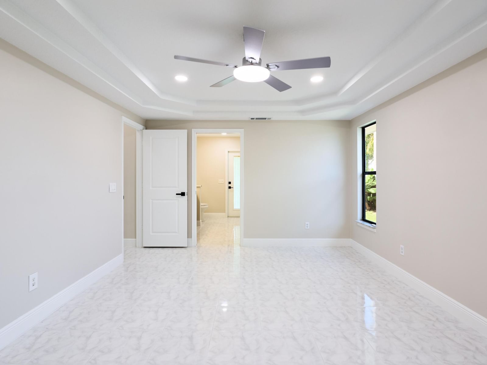 672 SW Ewing Avenue, Port St Lucie, FL 34983 photo 5