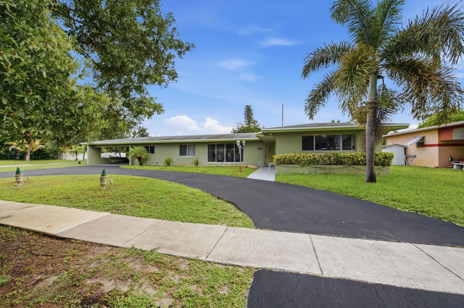 1000 WYOMING Avenue, Fort Lauderdale, FL 33312 photo 3