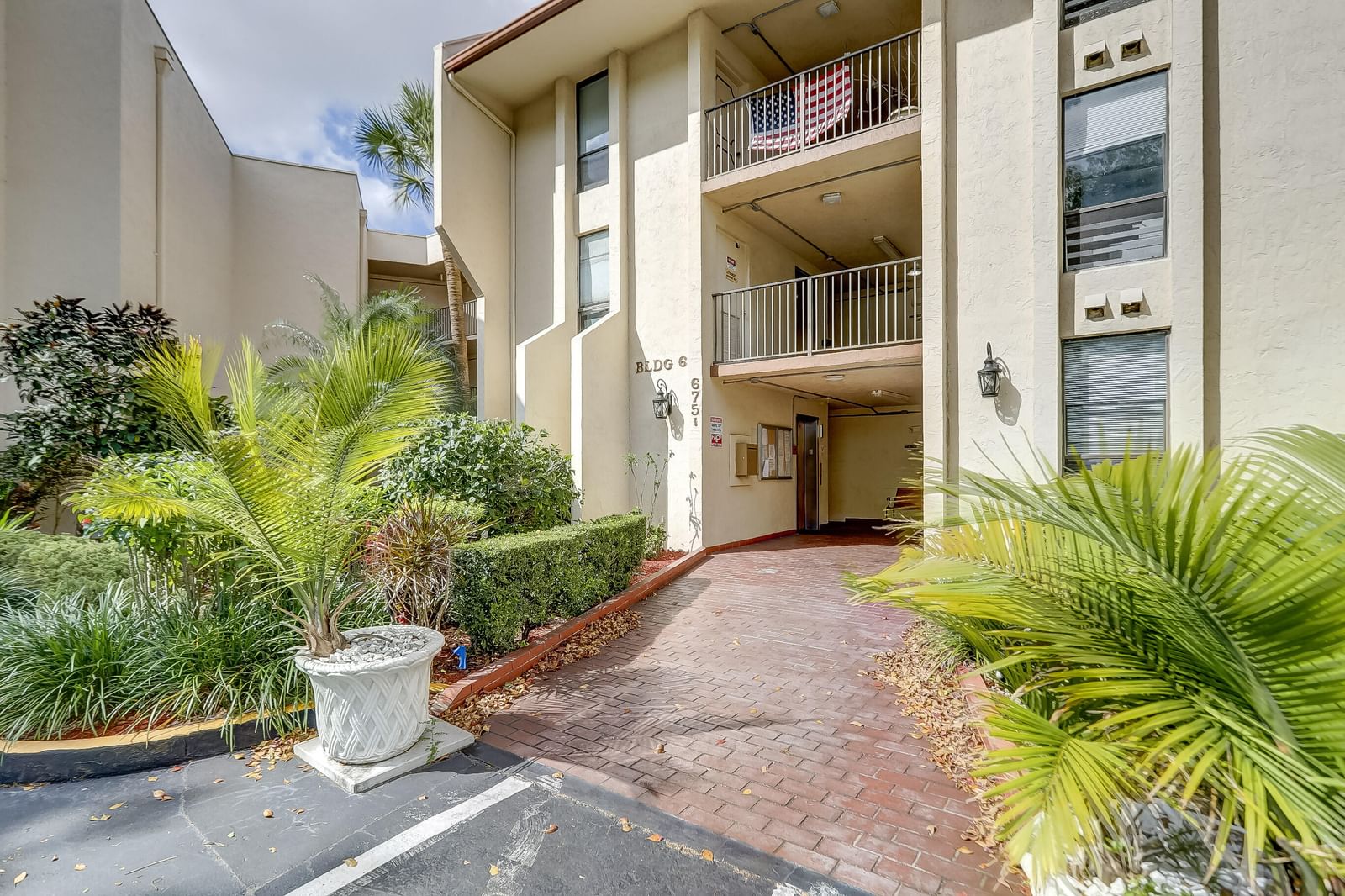 6751 N University Drive #302, Tamarac, FL 33321 photo 4