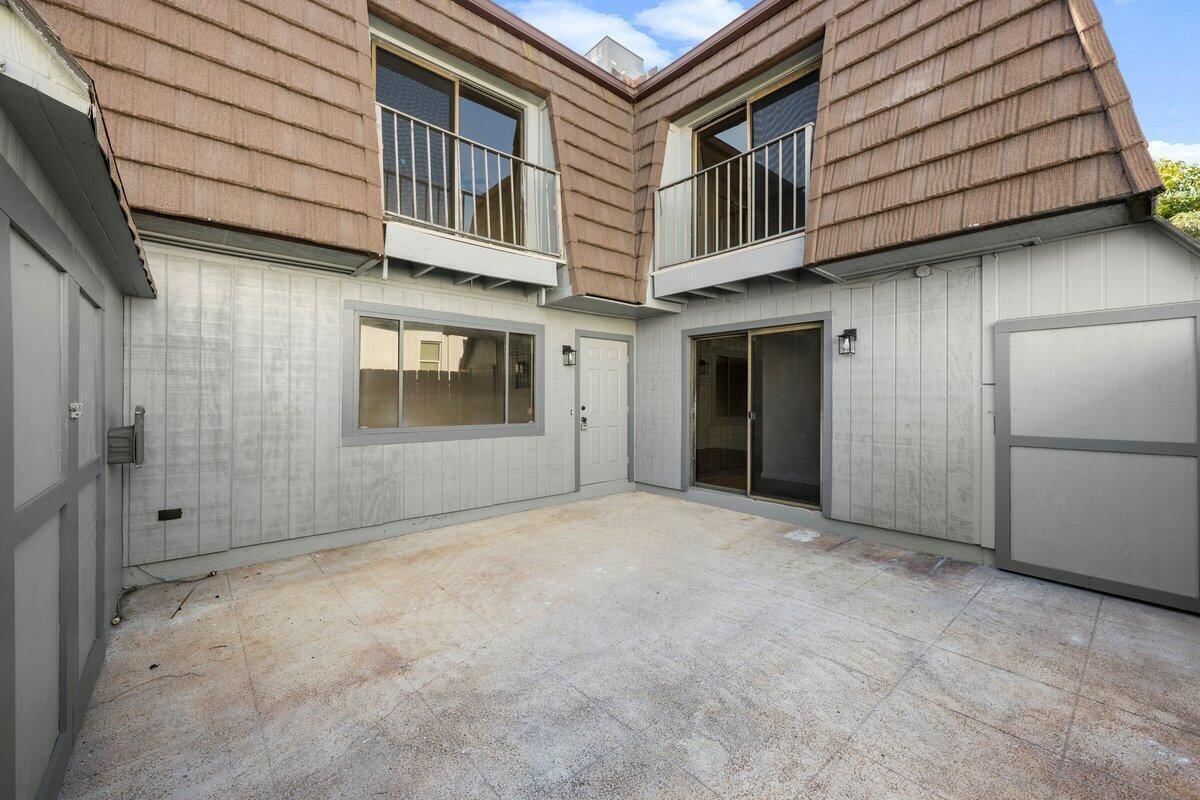 1980 NE Dixie Highway, Jensen Beach, FL 34957 photo 3