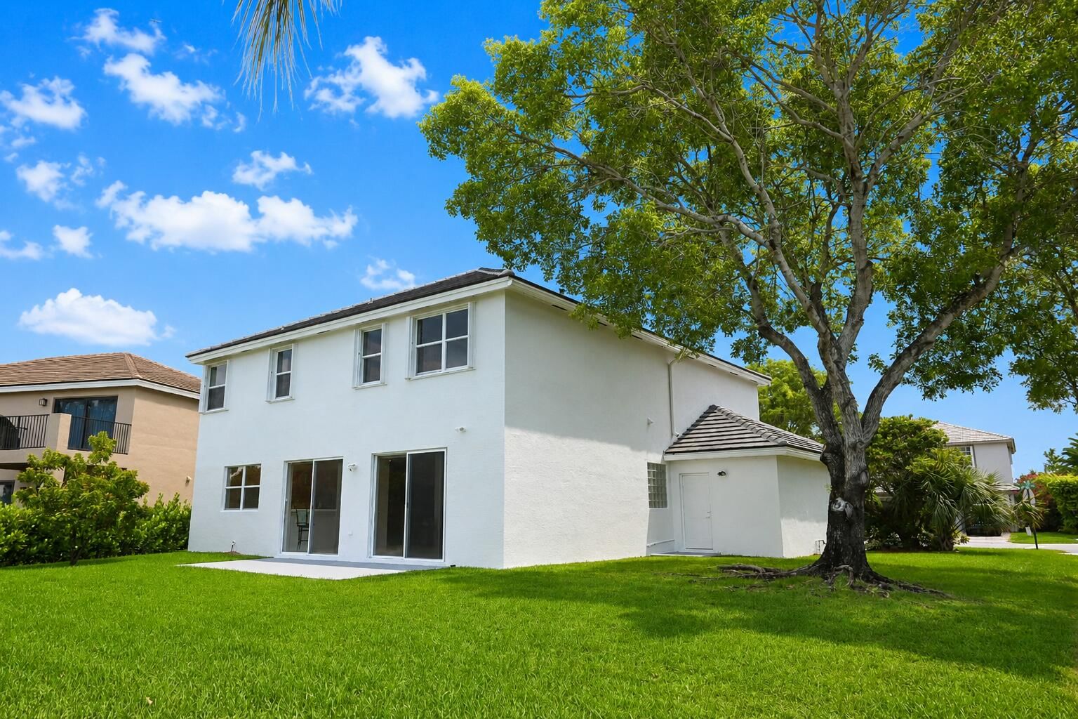 609 SW 167TH Way, Pembroke Pines, FL 33027 photo 3