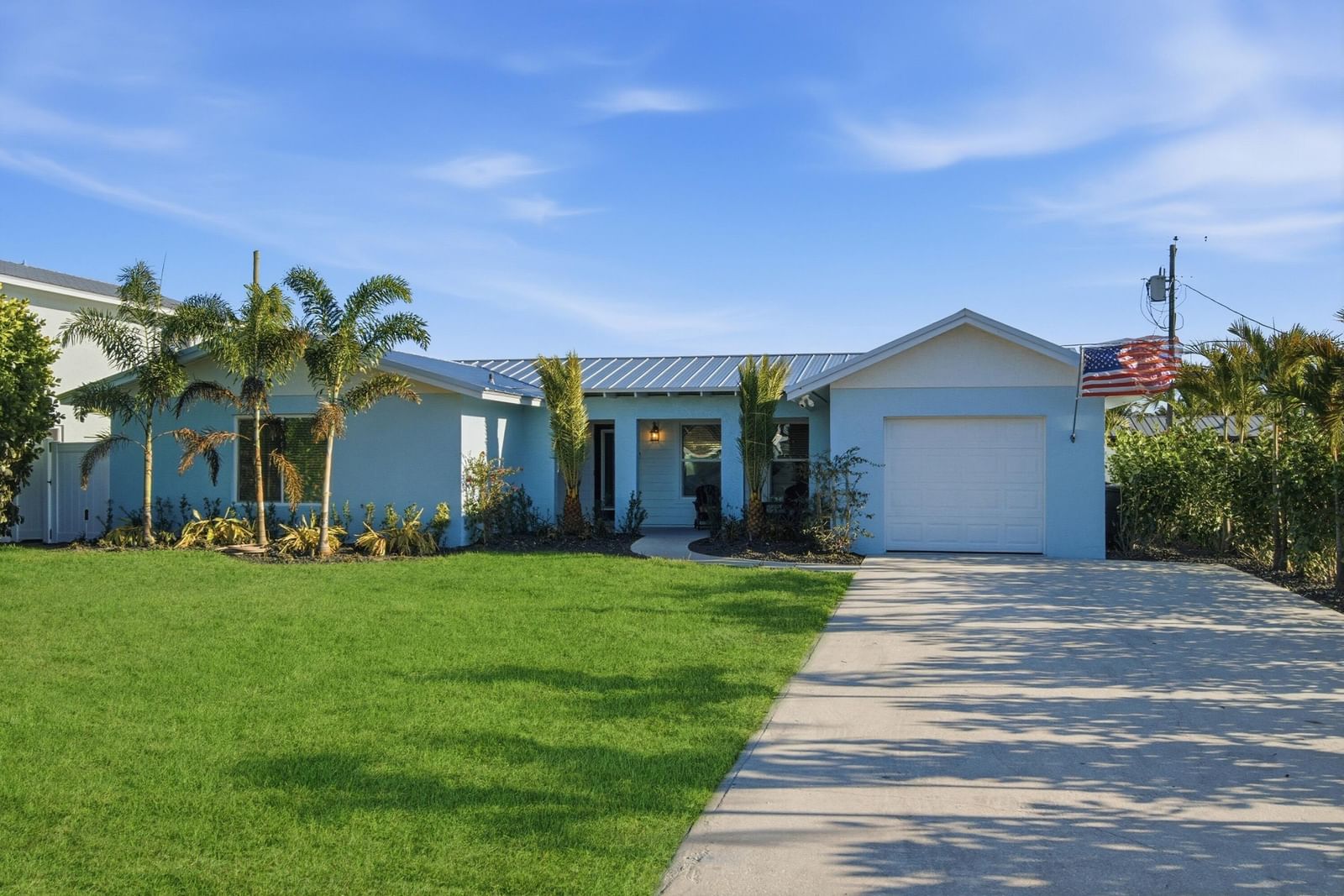 5216 SE ORANGE Street, Stuart, FL 34997 photo 2