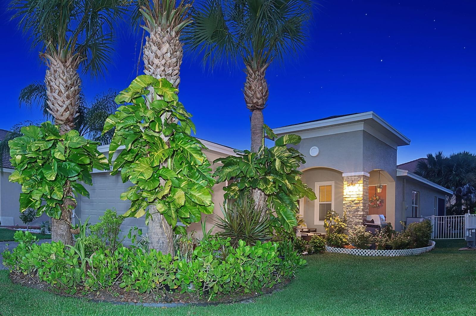742 NW LEONARDO Circle, Port St Lucie, FL 34986 photo 2