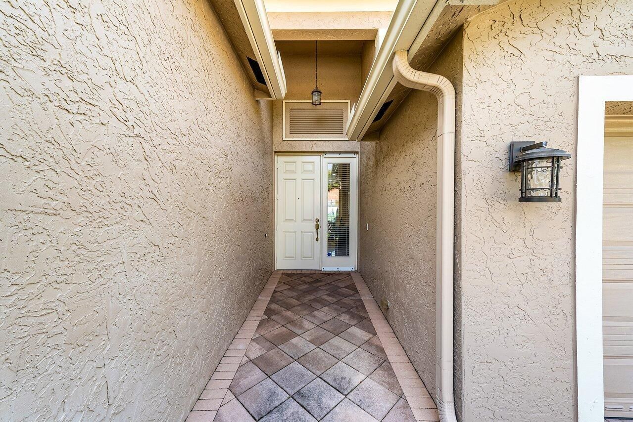 10888 Deer Park Lane, Boynton Beach, FL 33437 photo 4