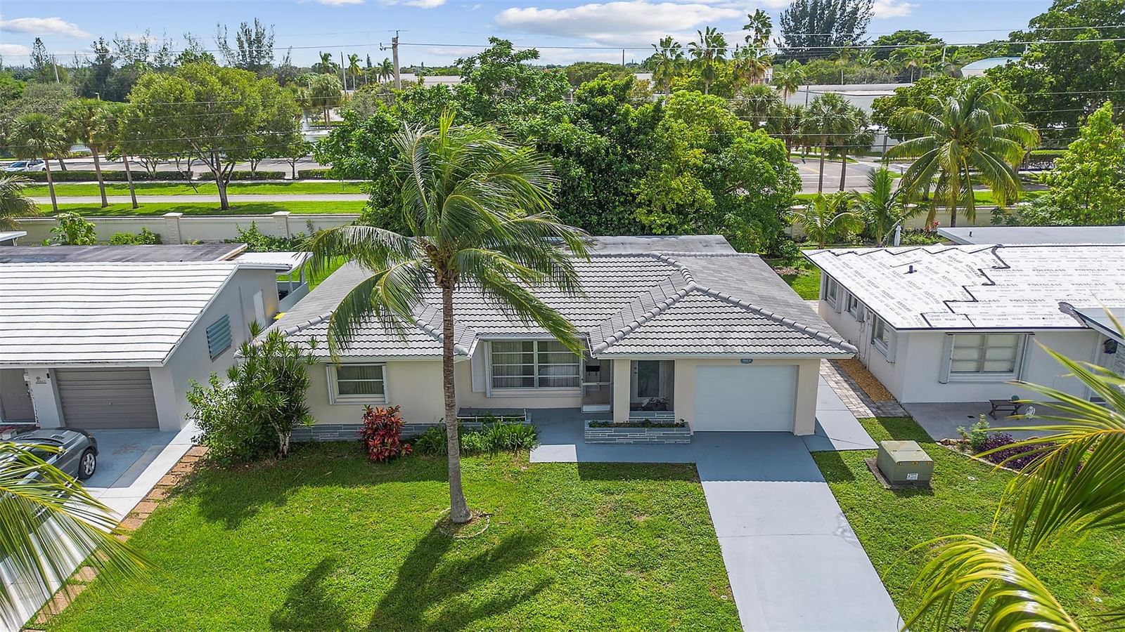 8604 NW 57TH Court, Tamarac, FL 33321 photo 2