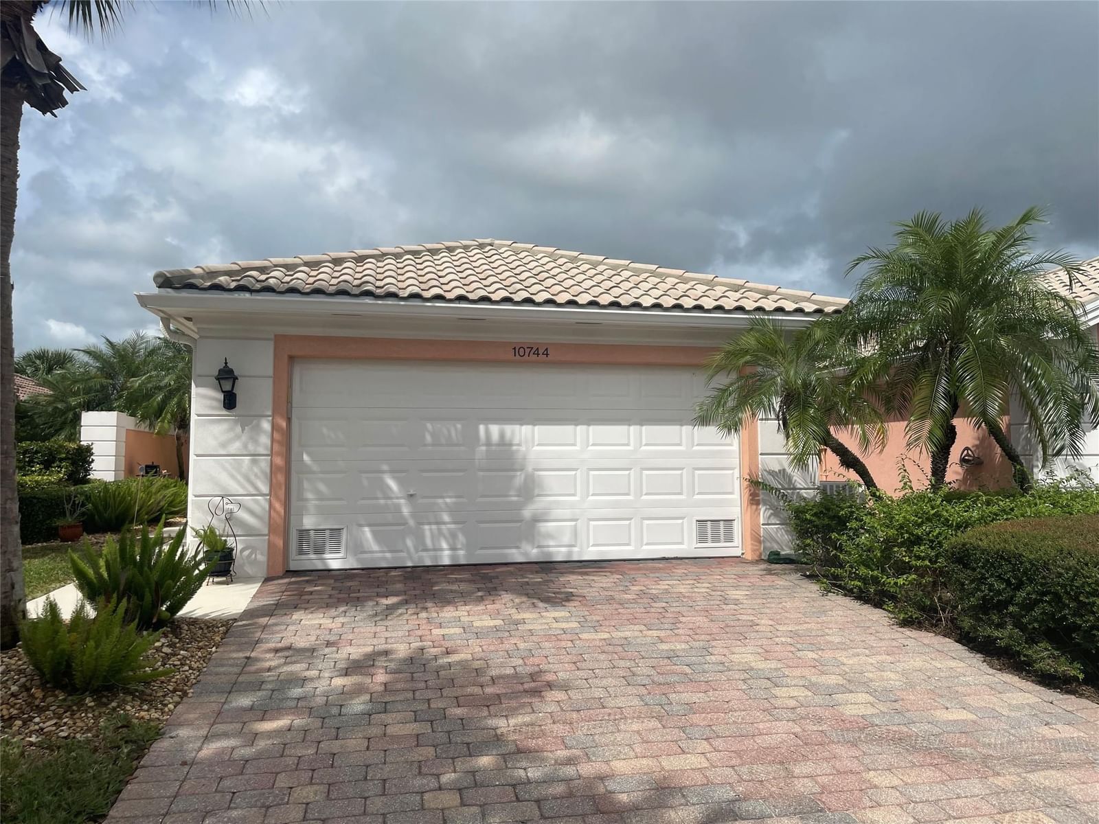 10744 SW ELSINORE Drive, Port St Lucie, FL 34987 photo 3