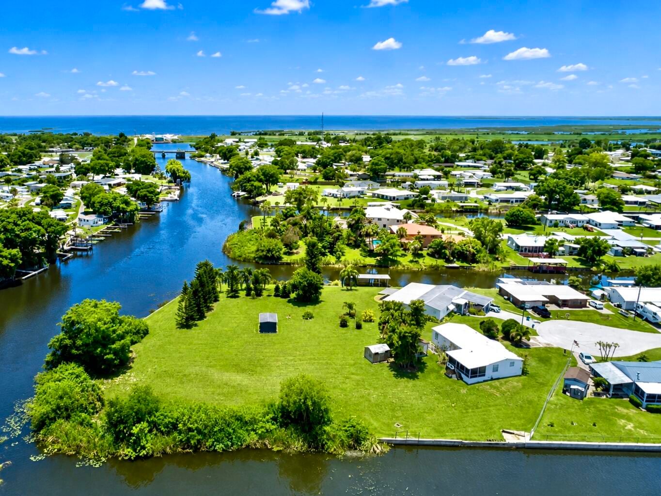 2717 SE 32nd Street, Okeechobee, FL 34974 photo 3
