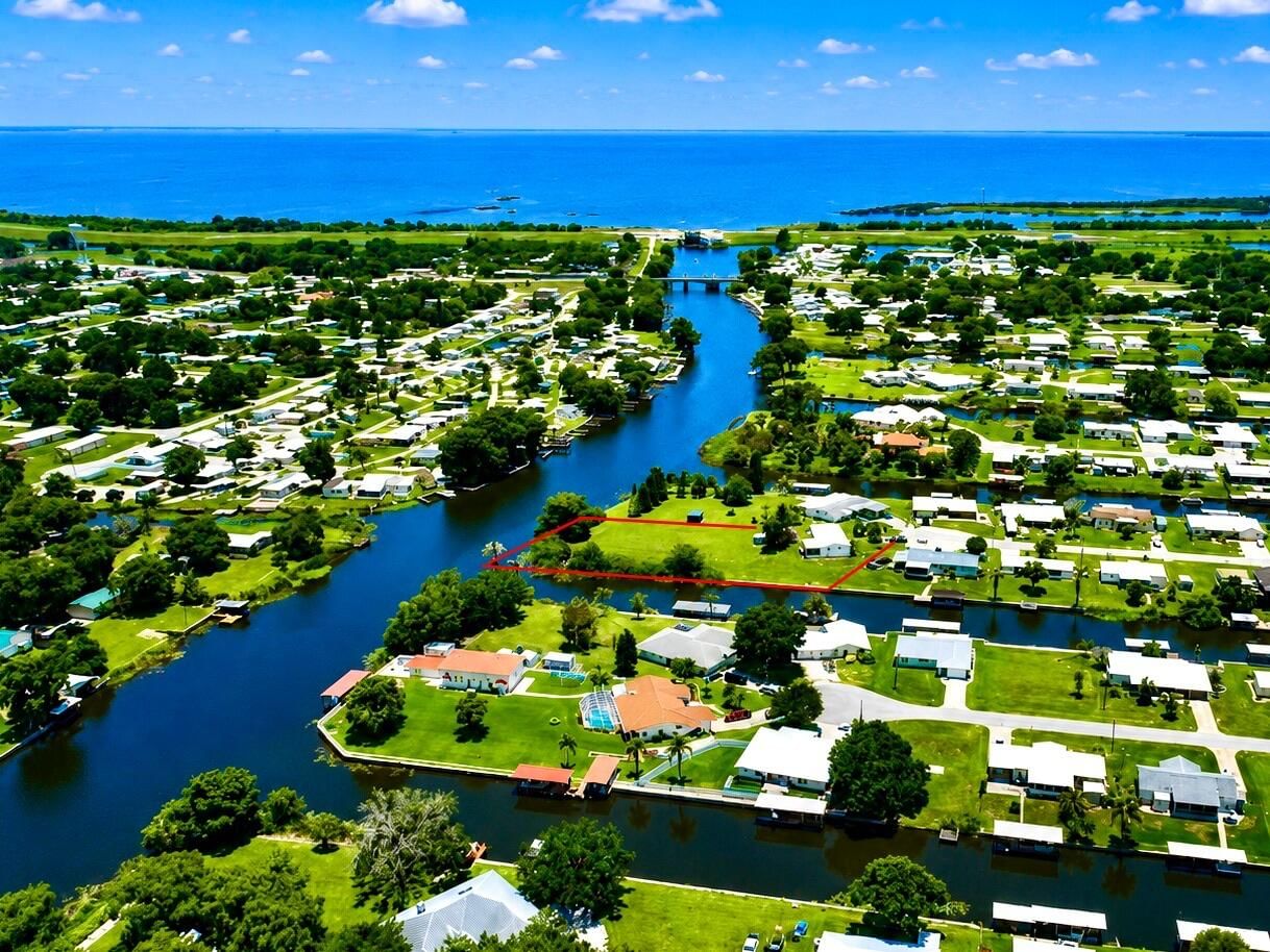 2717 SE 32nd Street, Okeechobee, FL 34974 photo 5