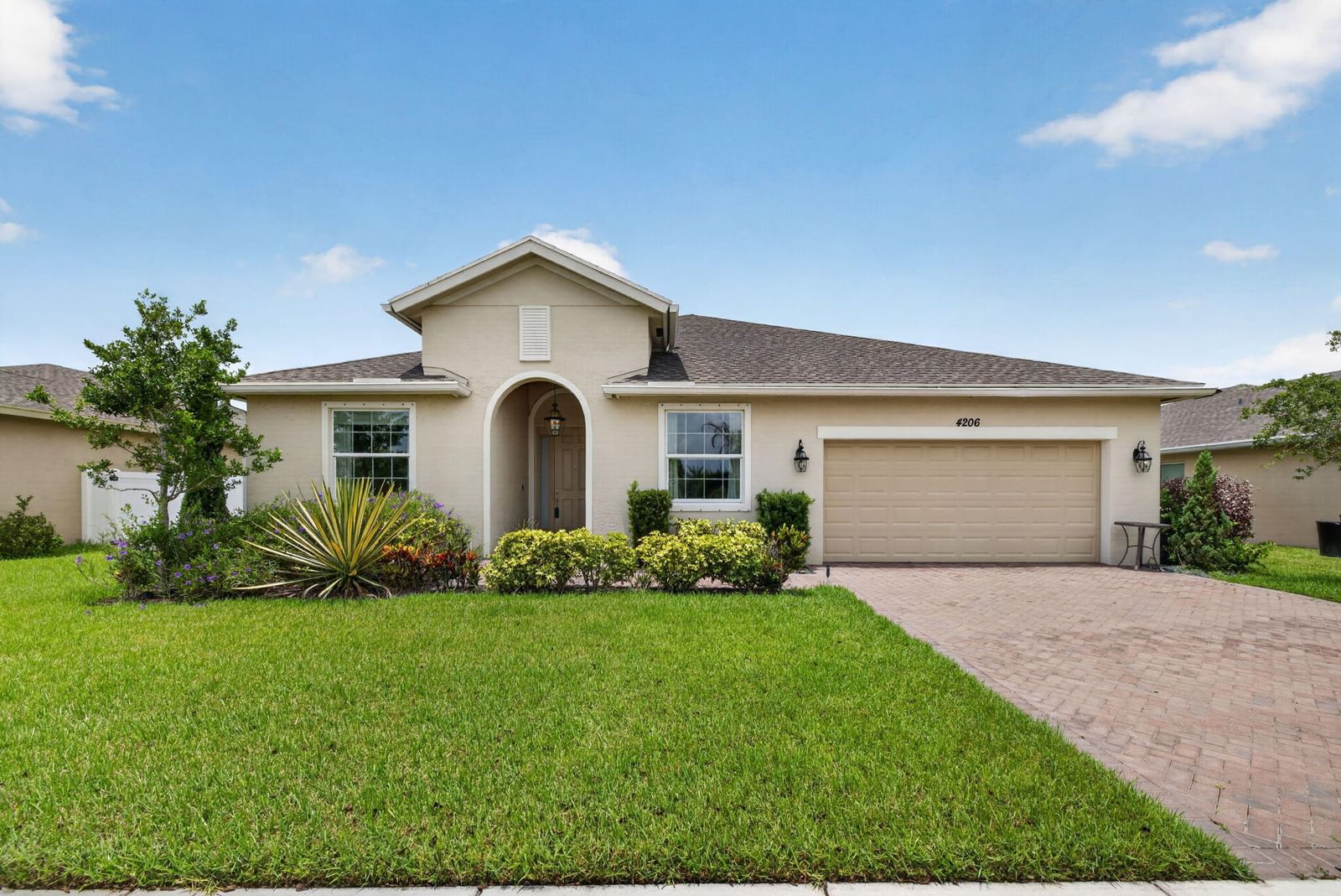 4206 BIRKDALE Drive, Fort Pierce, FL 34947 photo 2