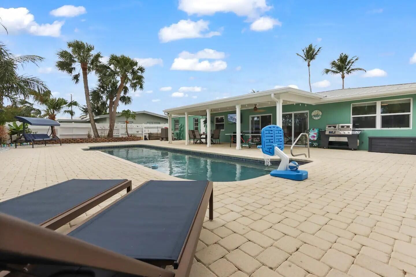 608 Malabar Avenue, Fort Pierce, FL 34949 photo 4