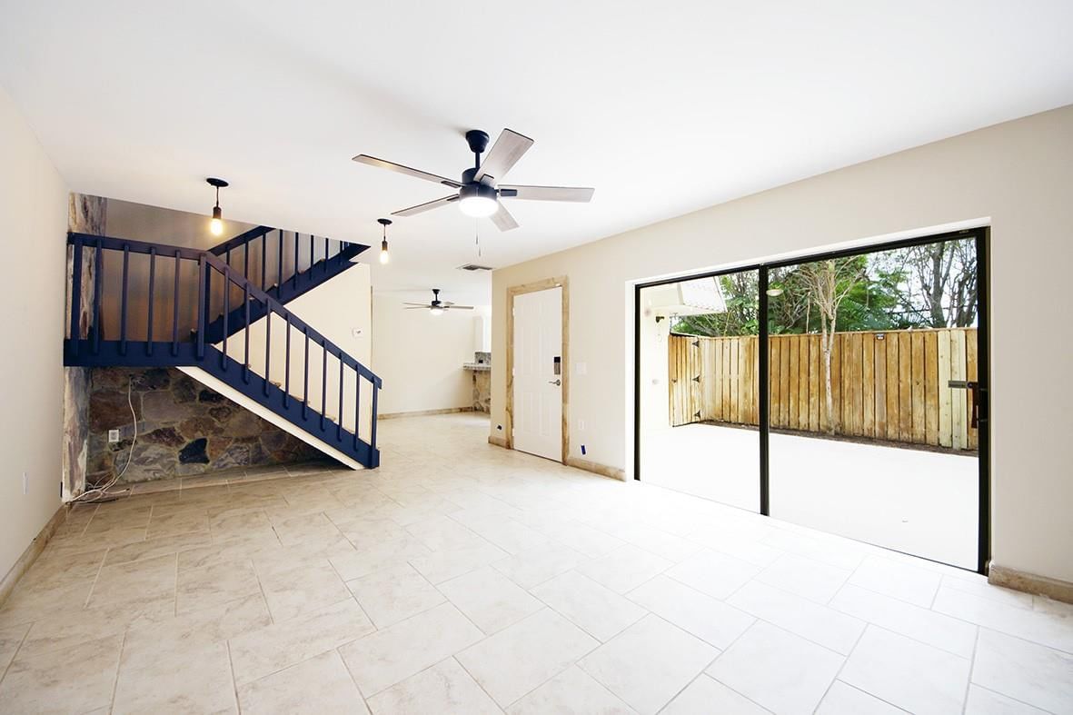 1700 Embassy Drive #Apt 402, West Palm Beach, FL 33401 photo 4