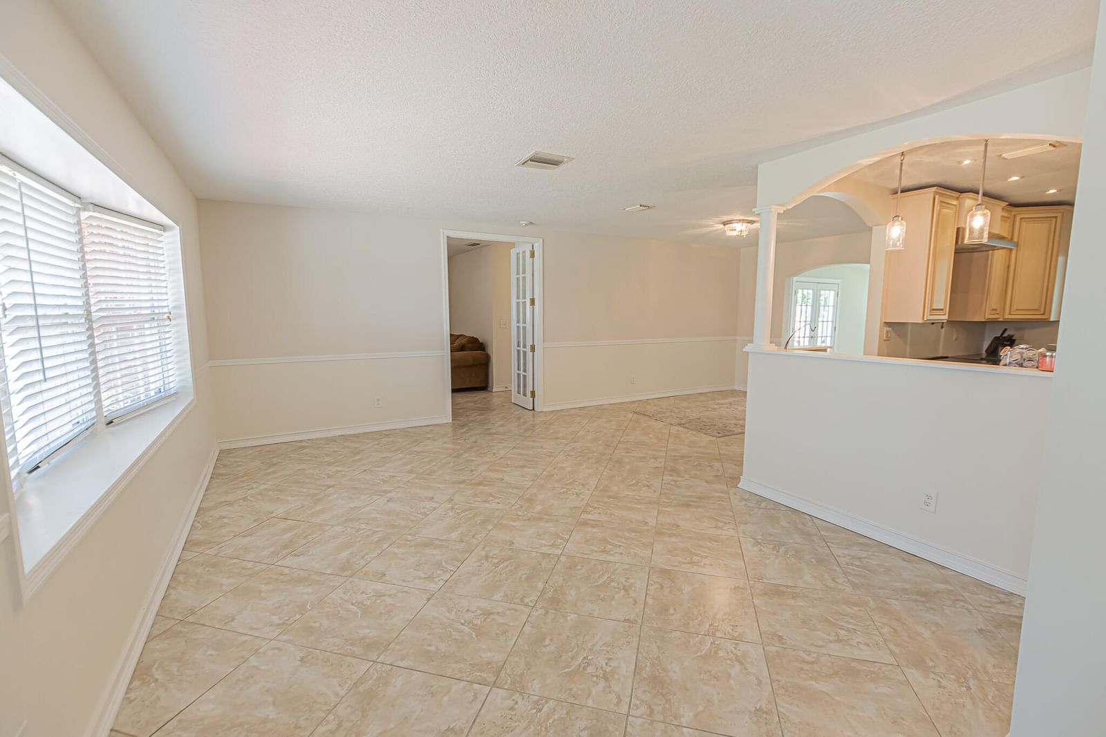 471 SE Lamon Lane, Port St Lucie, FL 34983 photo 2