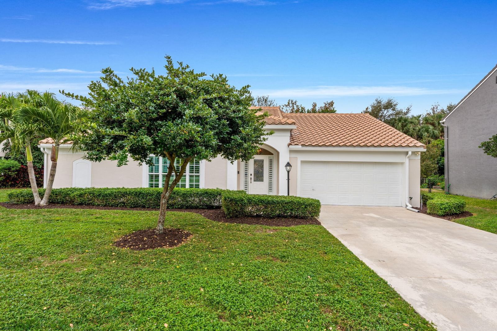 10223 Hunt Club Lane, Palm Beach Gardens, FL 33418 photo 2