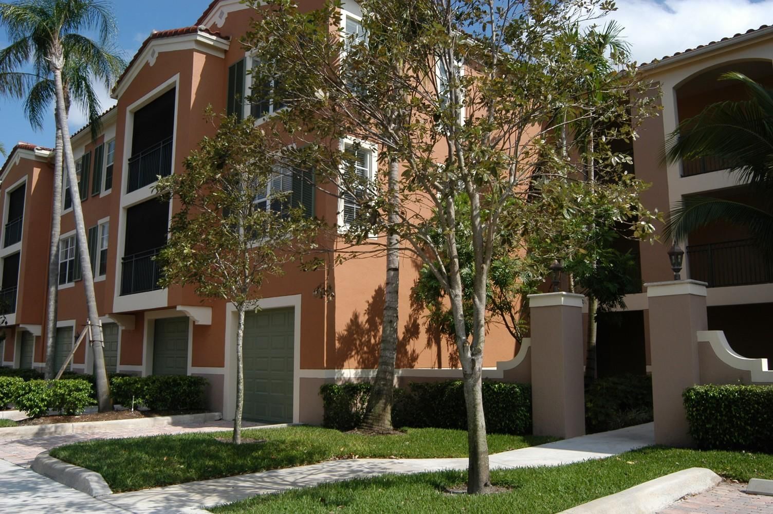 11790 St Andrews Place #201, Wellington, FL 33414 photo 2