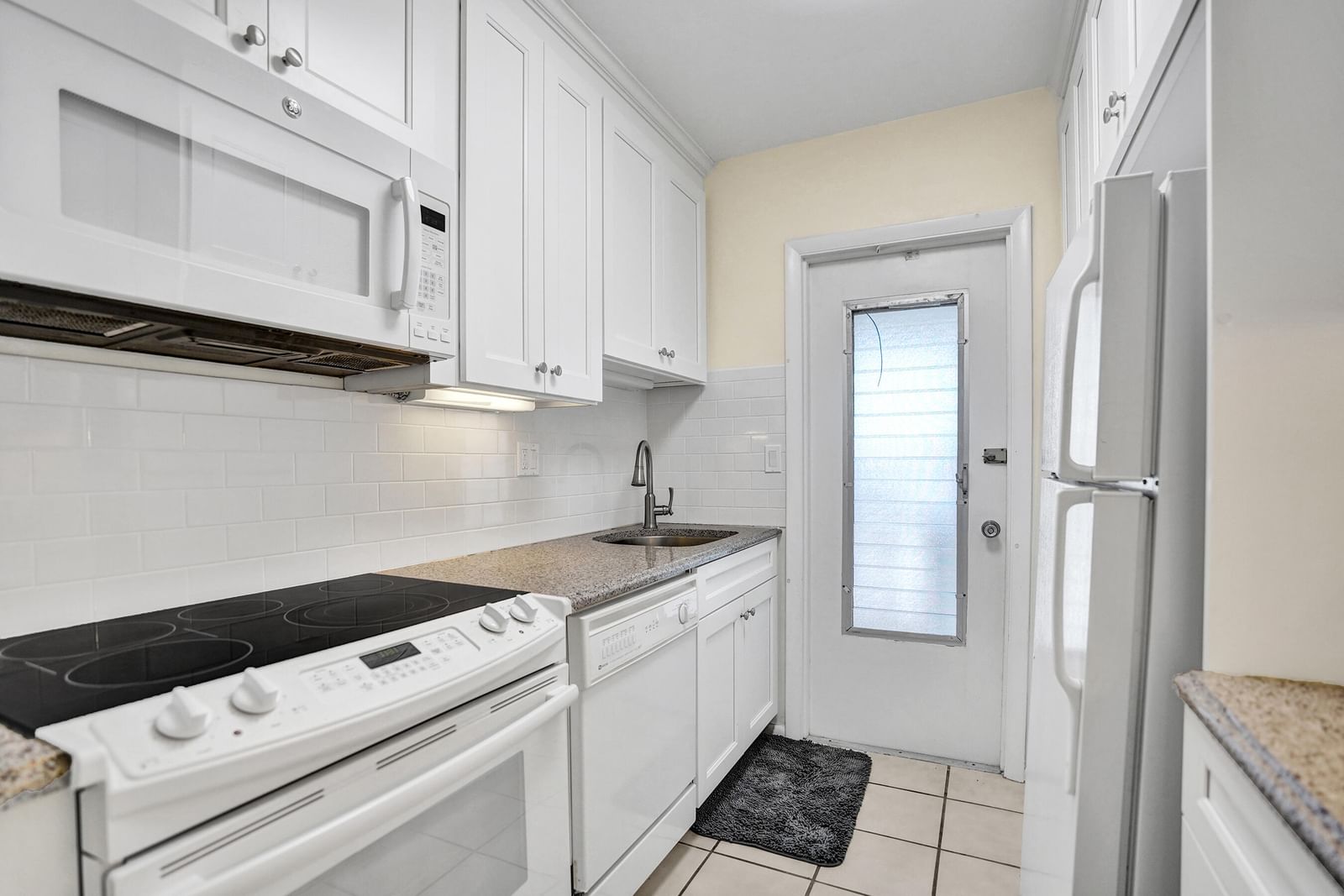 4501 S Ocean Boulevard #B3, South Palm Beach, FL 33480 photo 4
