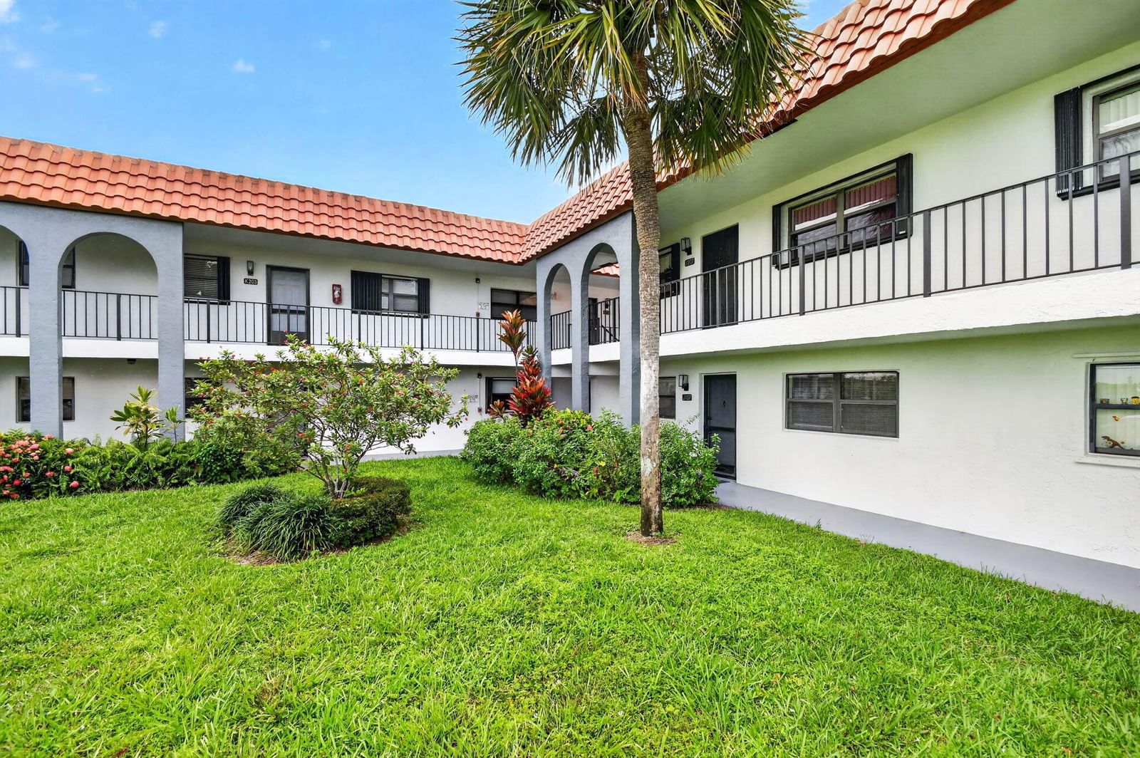 2101 W Woolbright Road #J107, Boynton Beach, FL 33426 photo 2