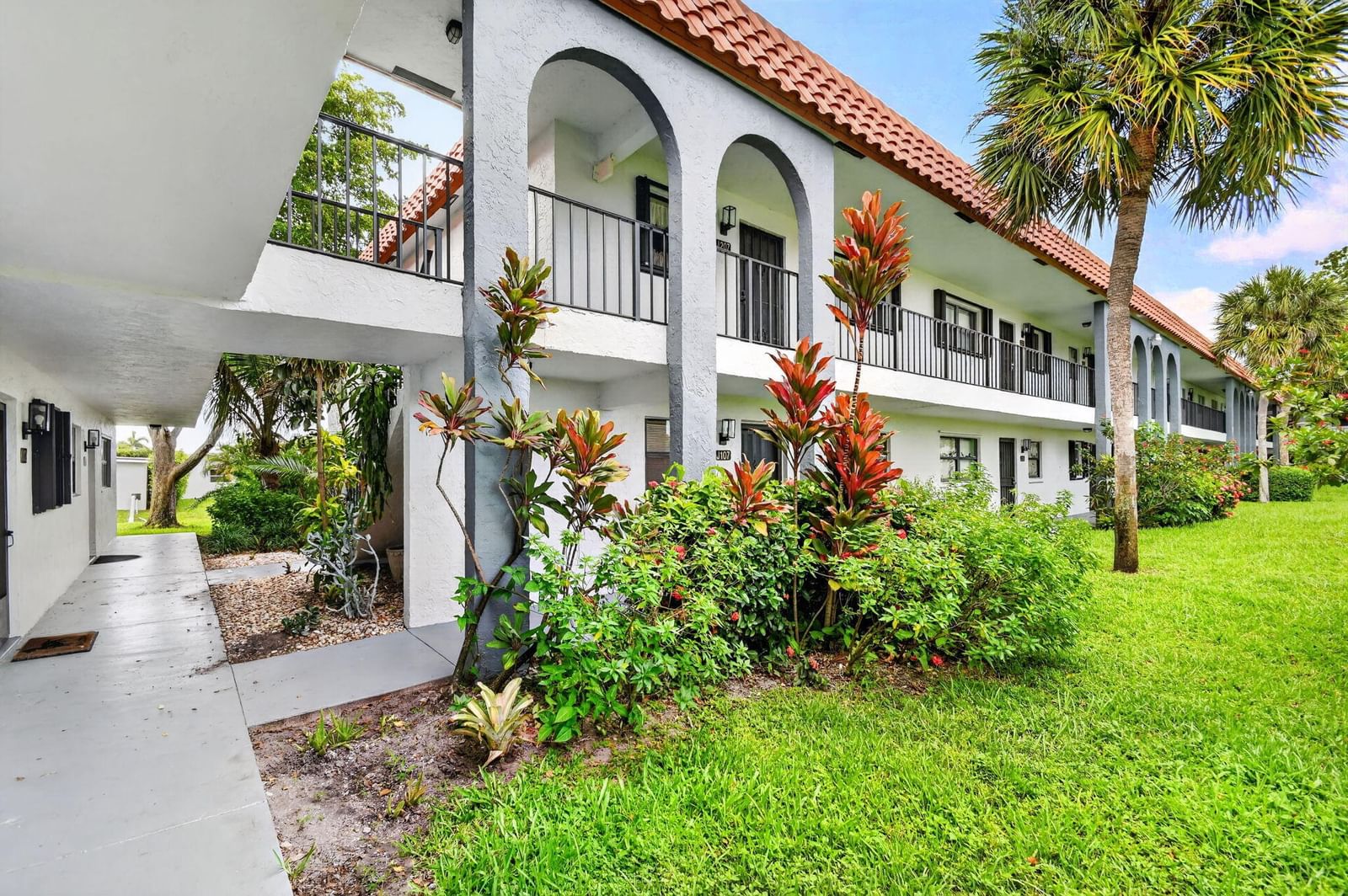 2101 W Woolbright Road #J107, Boynton Beach, FL 33426 photo 3