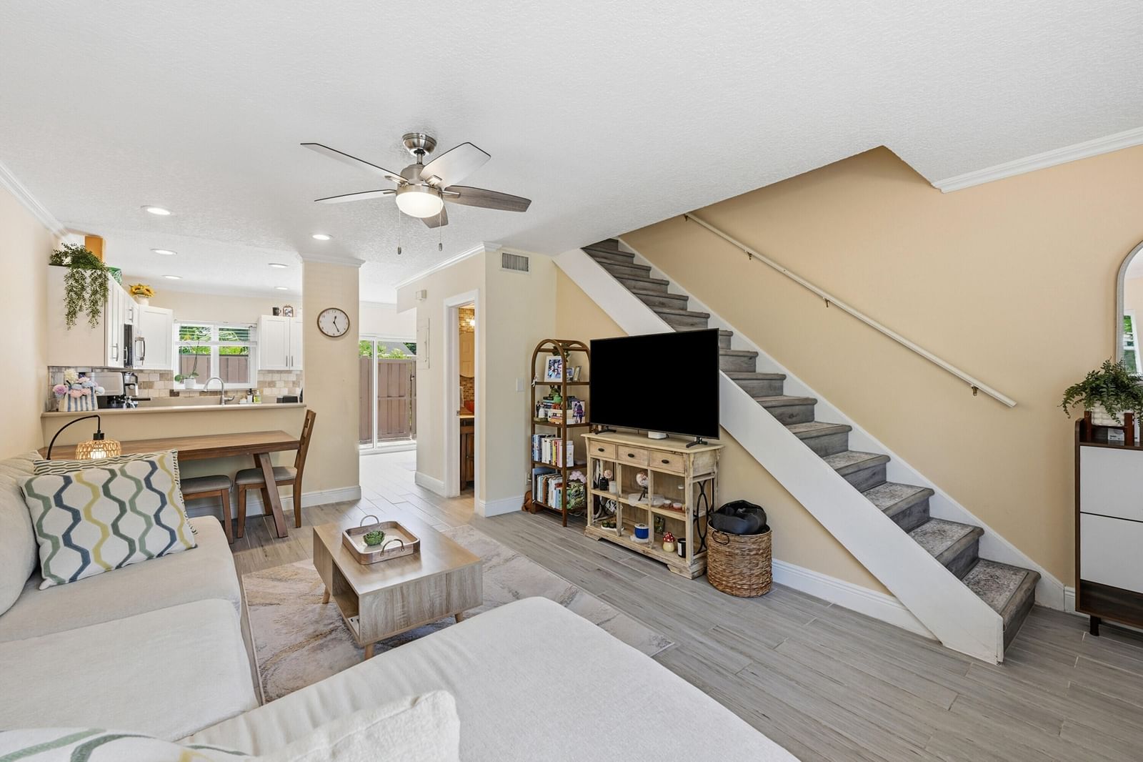 47 NE 20th Court #1H, Wilton Manors, FL 33305 photo 2