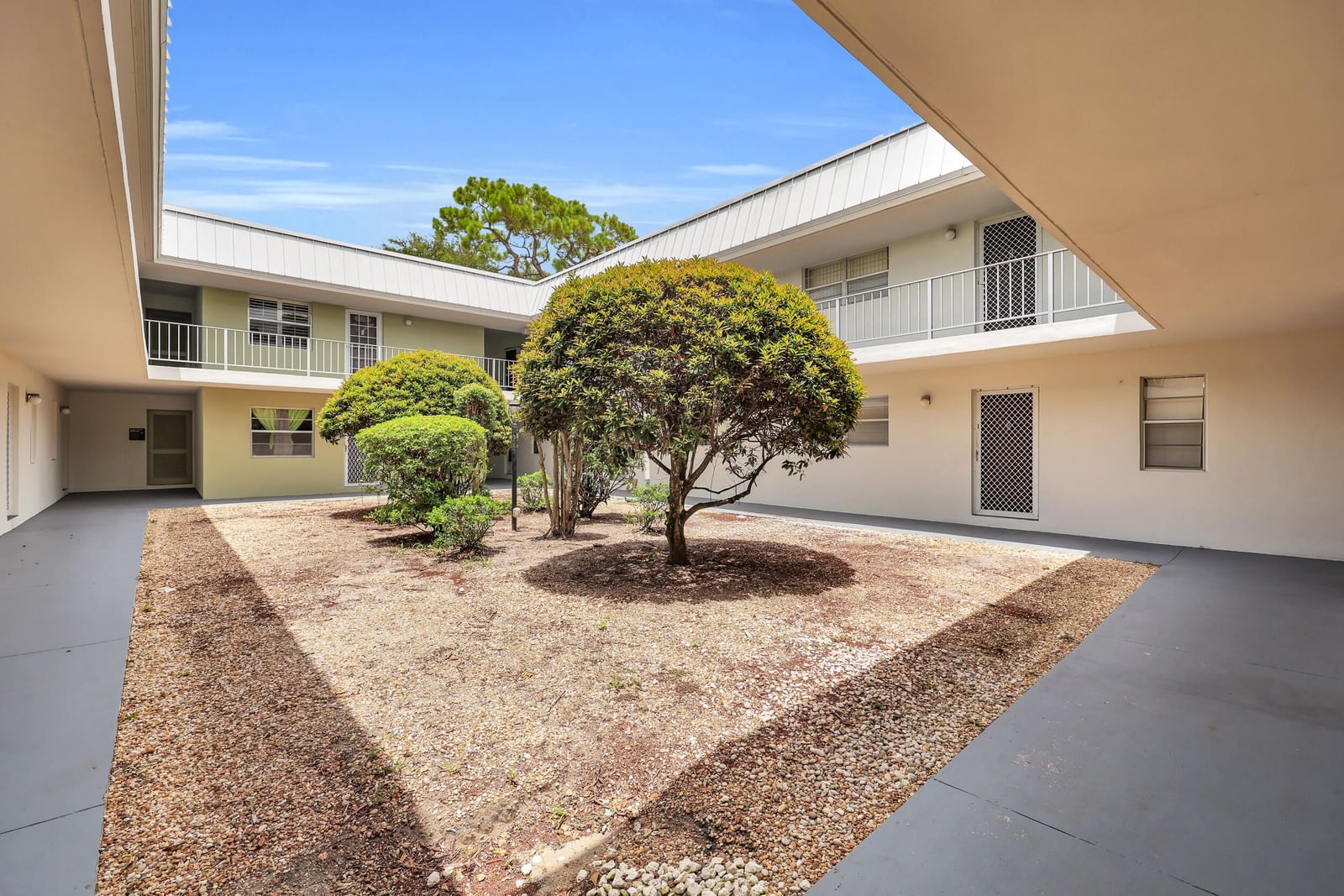 2302 Sunrise Boulevard #BLG 1, 209, Fort Pierce, FL 34982 photo 2