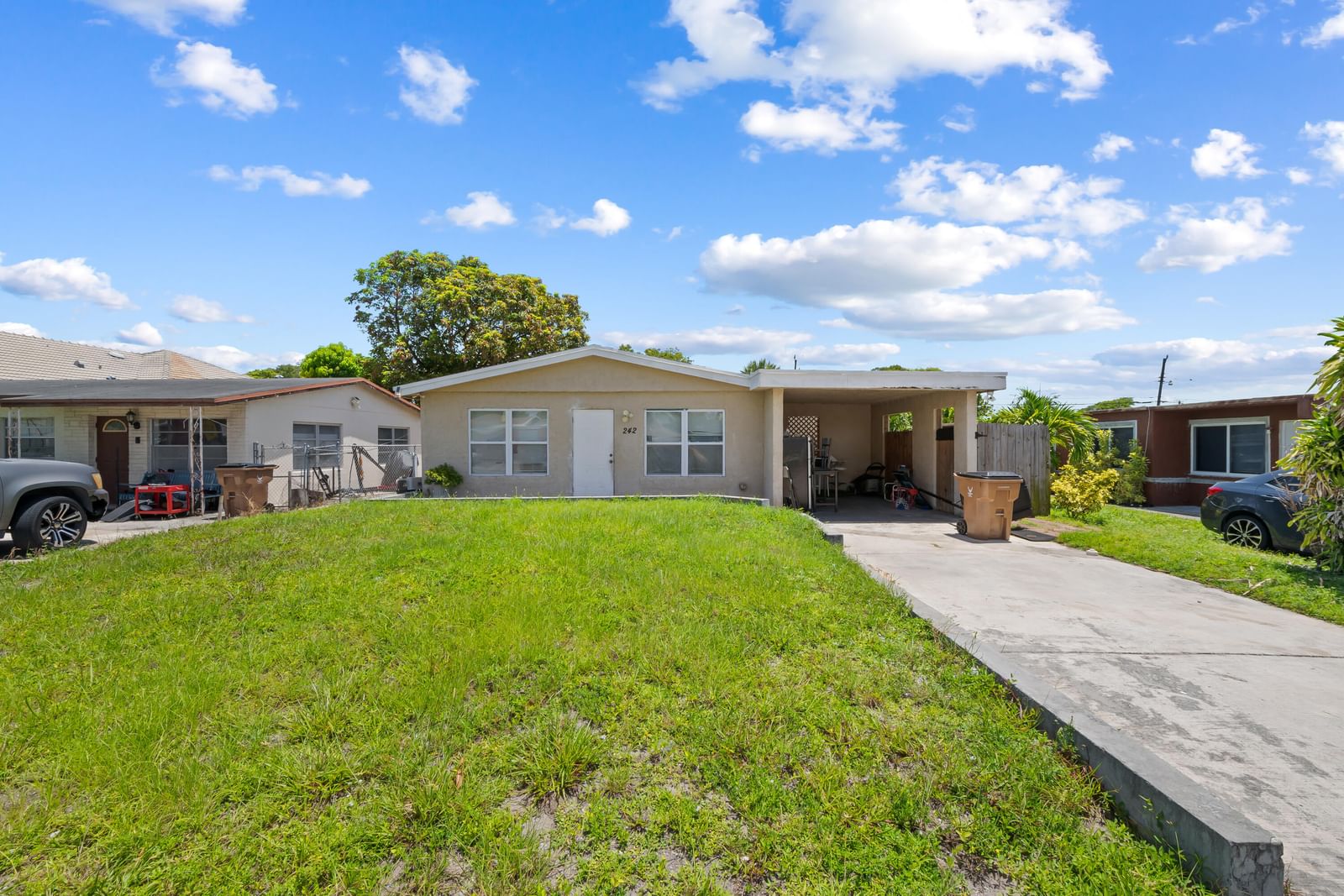 242 SW 3RD Street, Deerfield Beach, FL 33441 photo 2