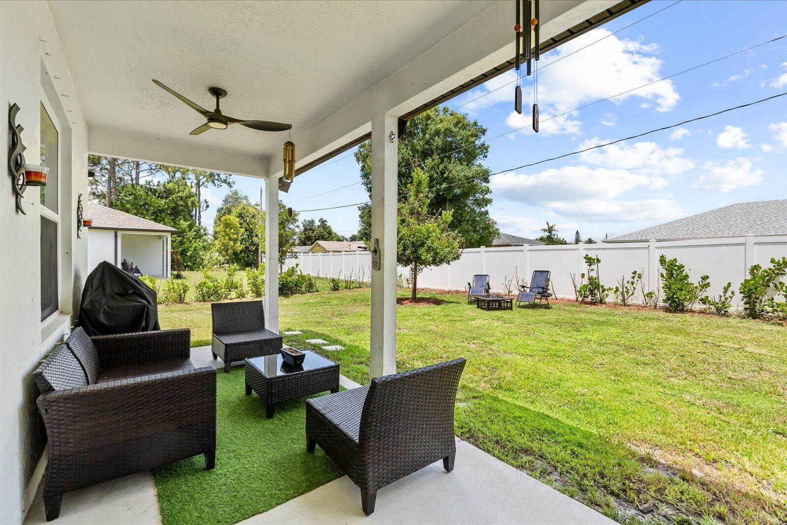 837 SW CALIFORNIA Boulevard, Port St Lucie, FL 34953 photo 4
