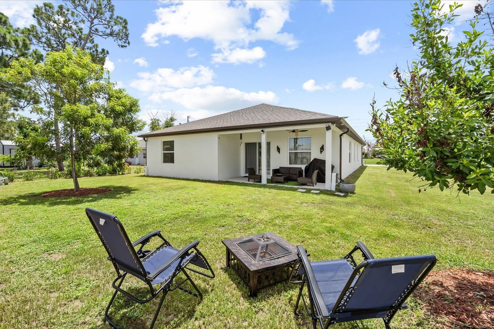 837 SW CALIFORNIA Boulevard, Port St Lucie, FL 34953 photo 5