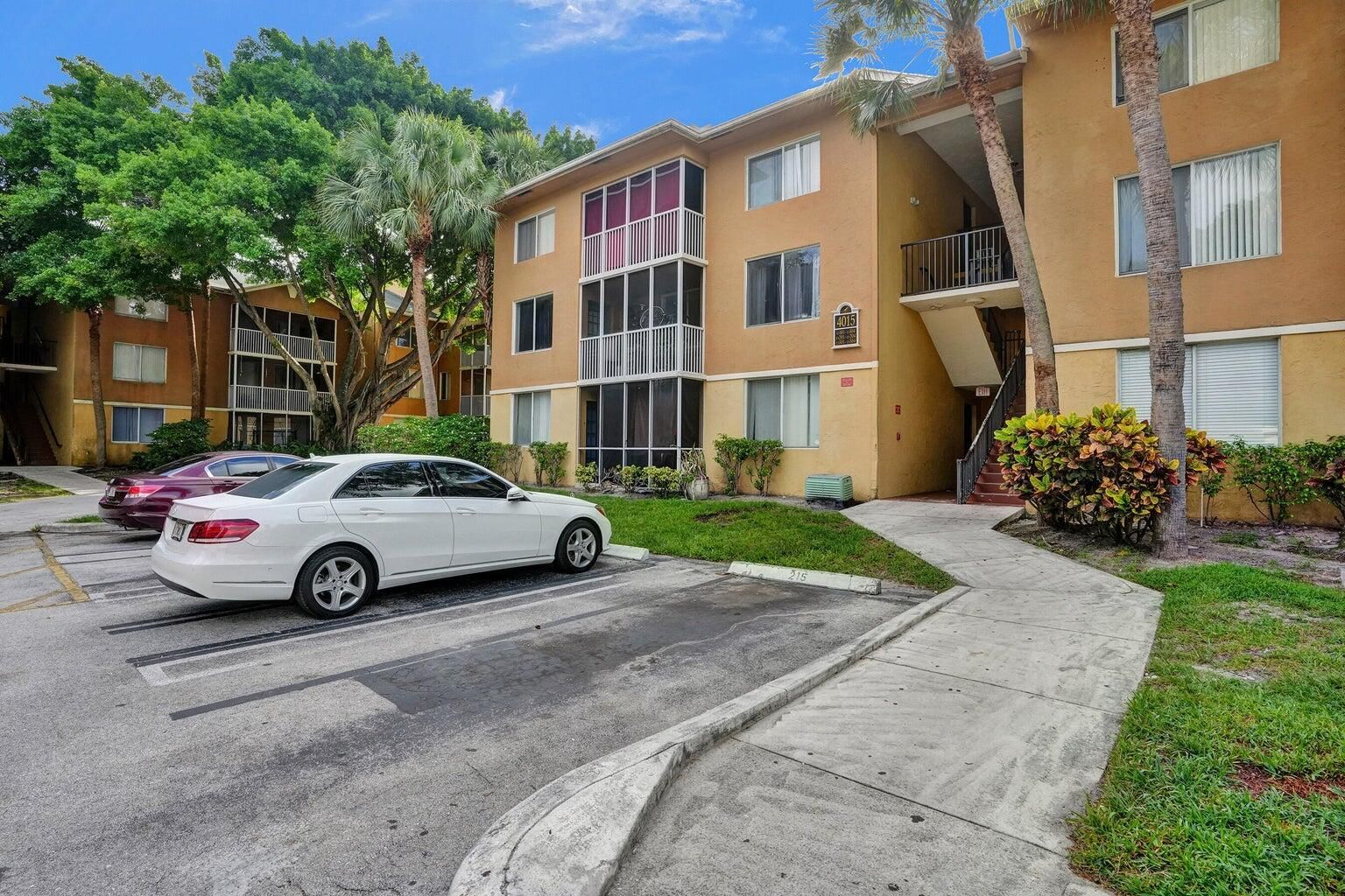 4015 W McNab Road #D204, Pompano Beach, FL 33069 photo 2