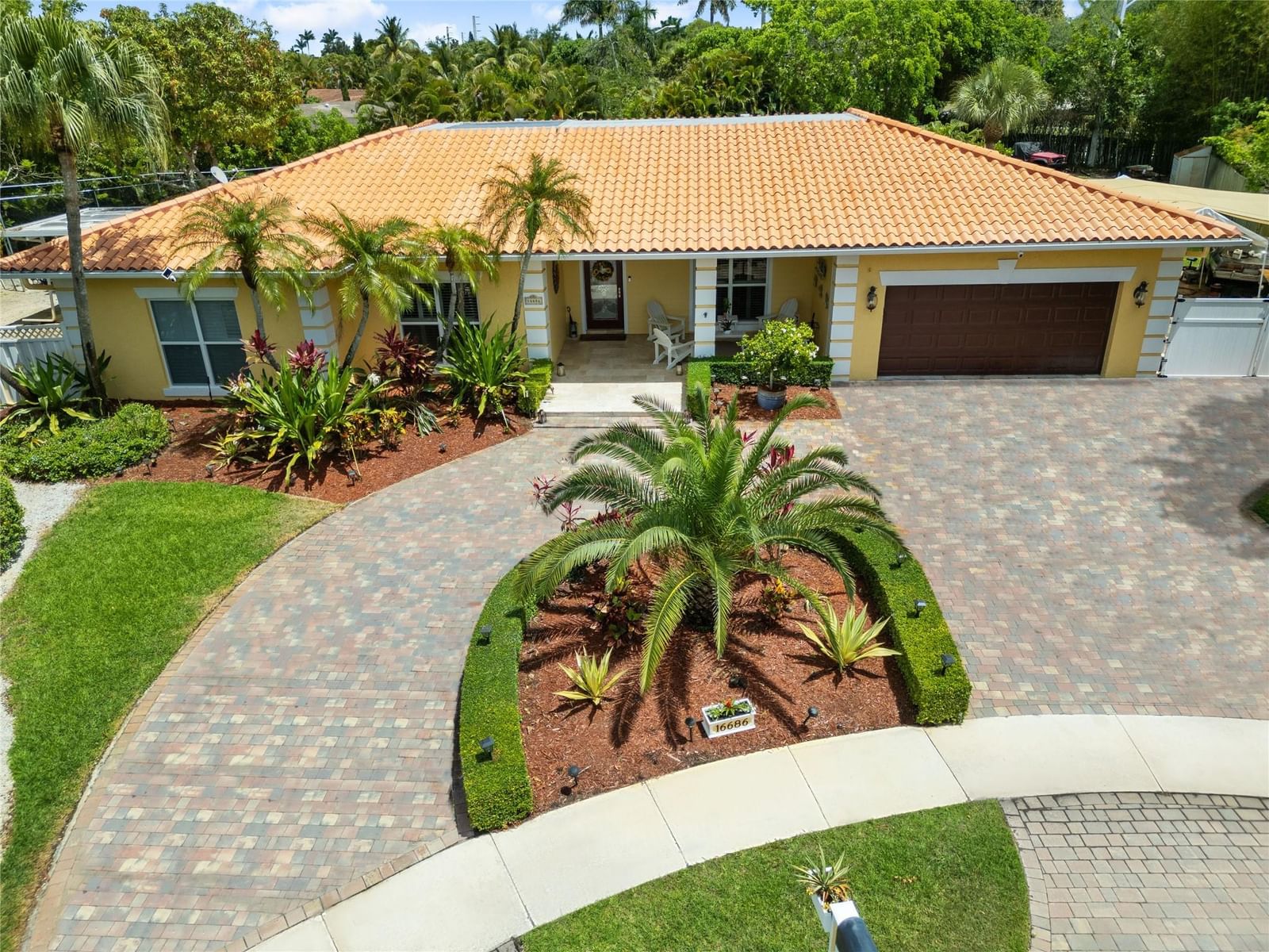 16686 GOLFVIEW Drive, Weston, FL 33326 photo 2