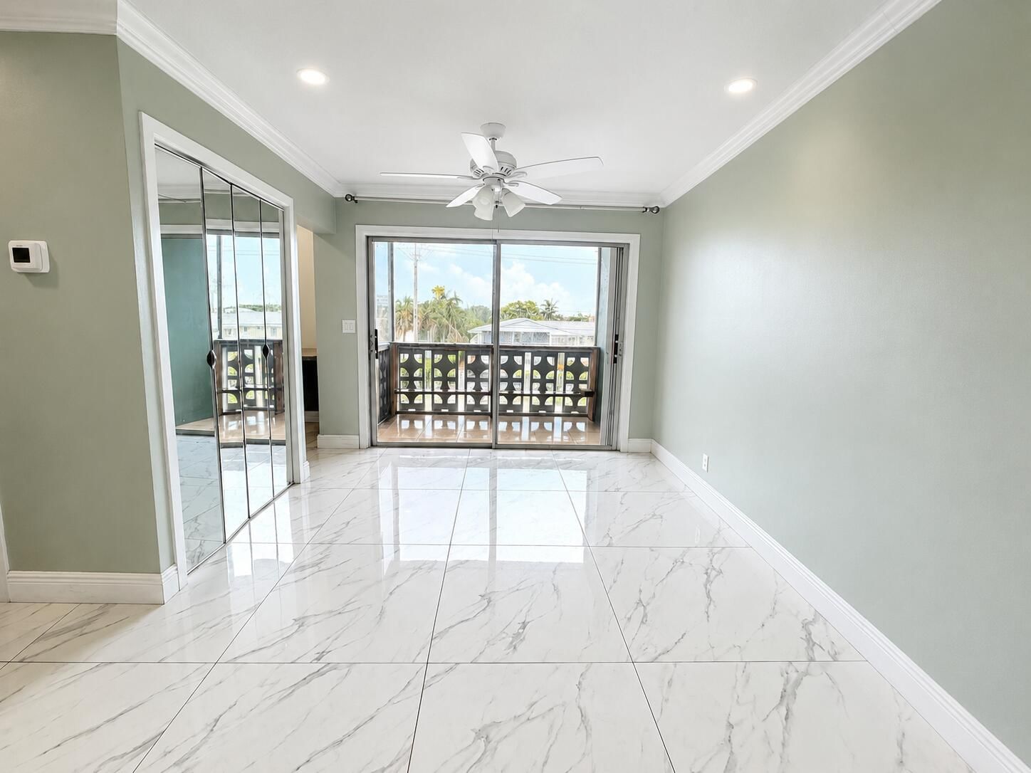 941 CRYSTAL LAKE Drive #309, Deerfield Beach, FL 33064 photo 2