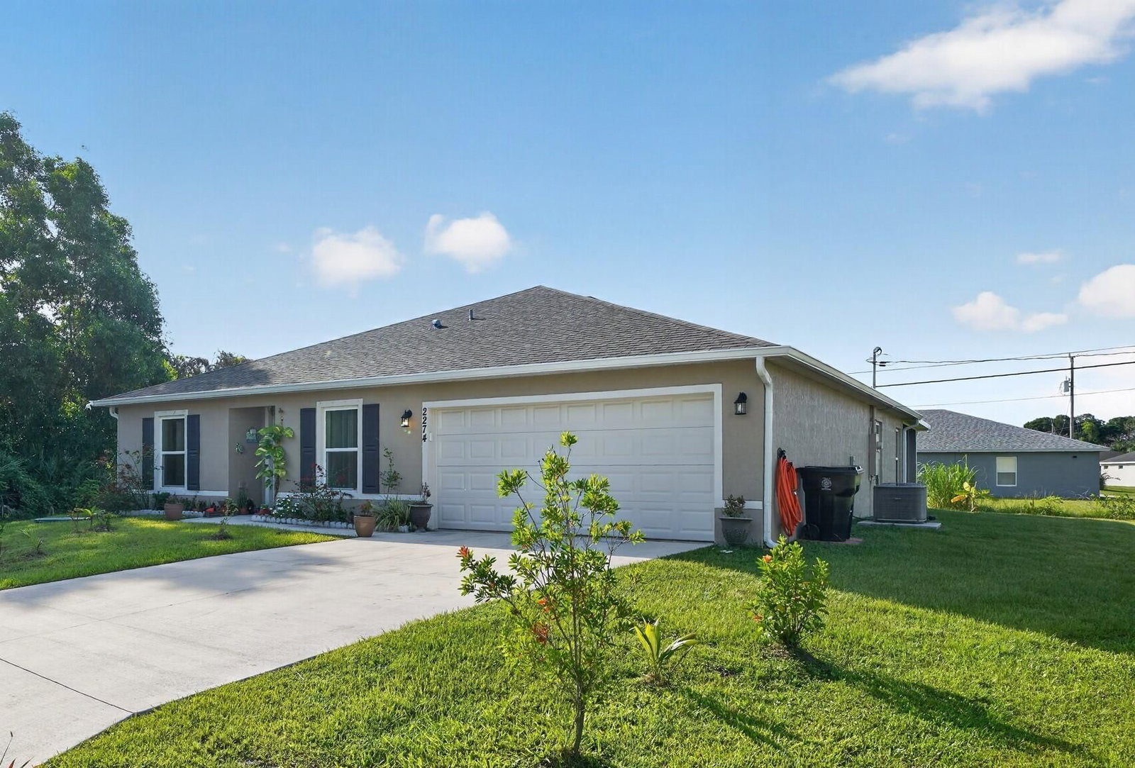 2274 SE POWELL Court, Port St Lucie, FL 34952 photo 4