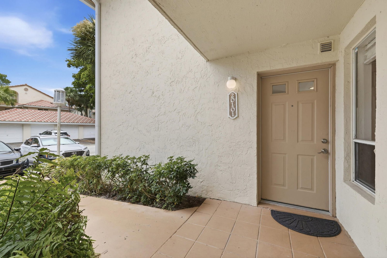 20101 Glenmoor Drive, West Palm Beach, FL 33409 photo 2