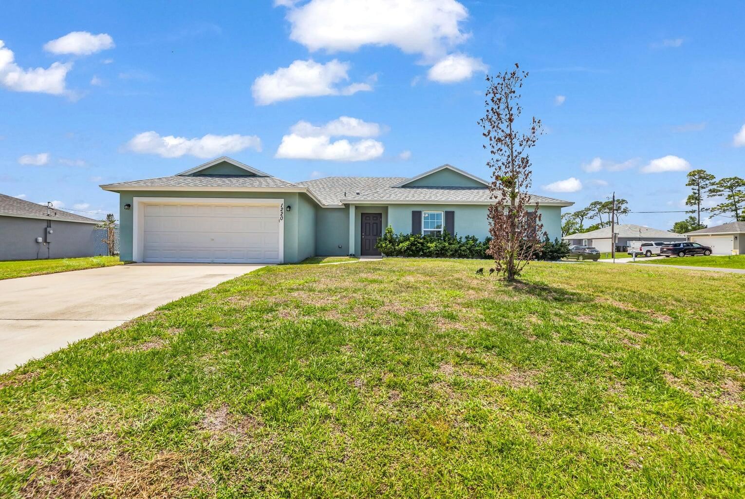 1220 SE NAVAJO Lane, Port St Lucie, FL 34983 photo 4