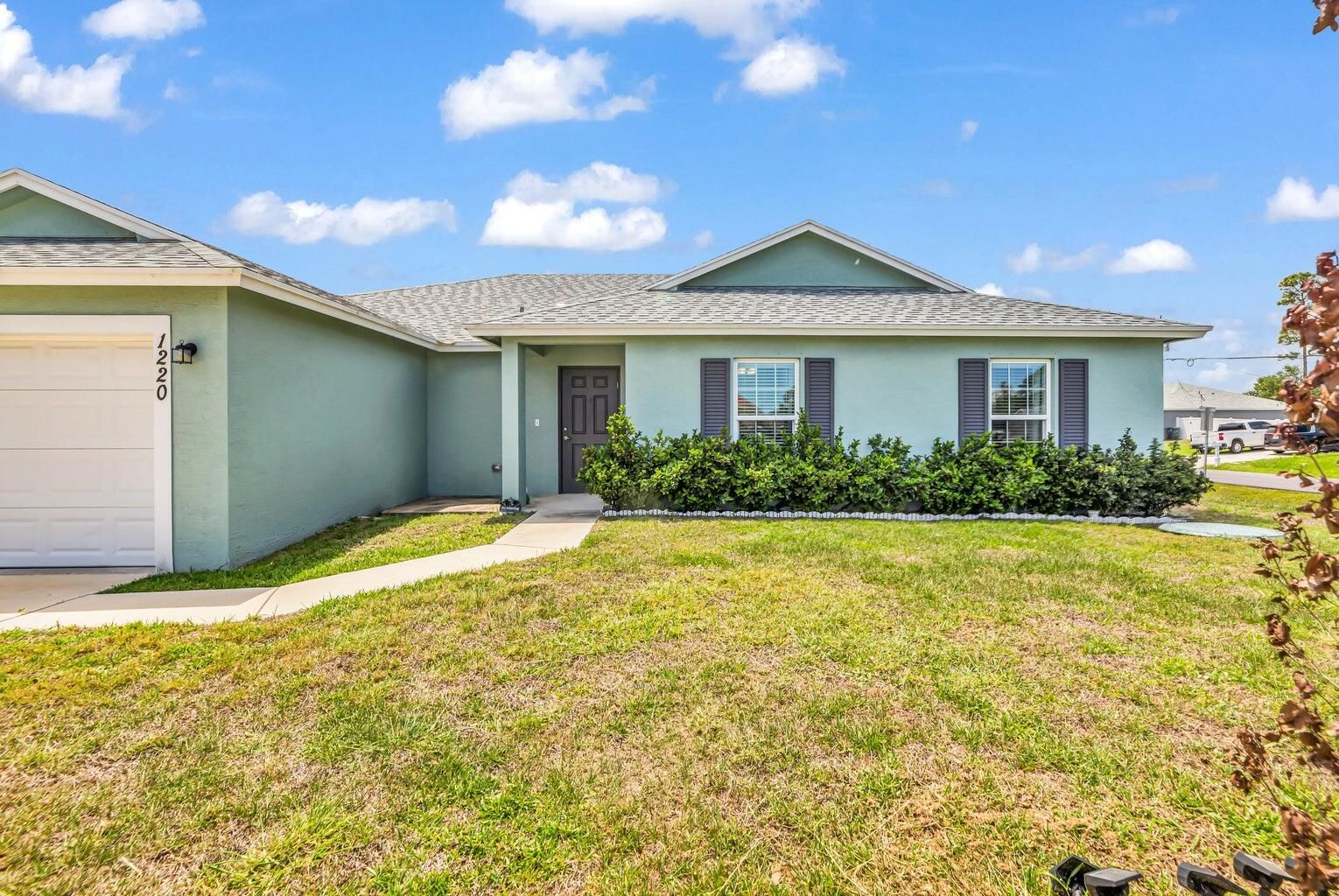 1220 SE NAVAJO Lane, Port St Lucie, FL 34983 photo 5