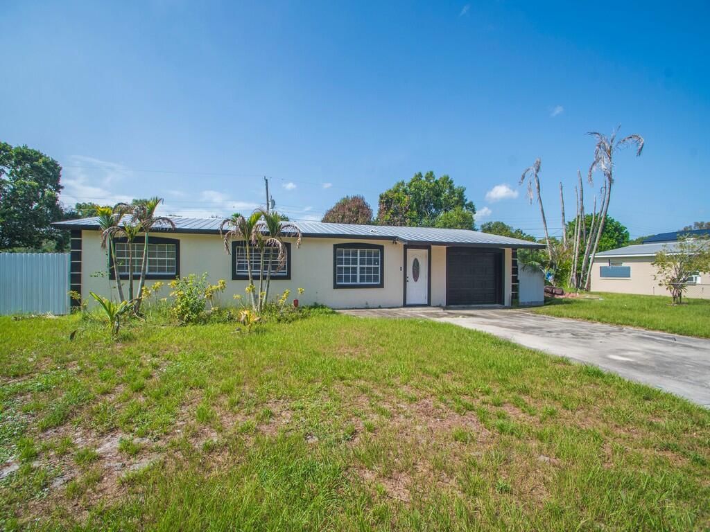 355 JOHNSTON Street, Fort Pierce, FL 34982 photo 2