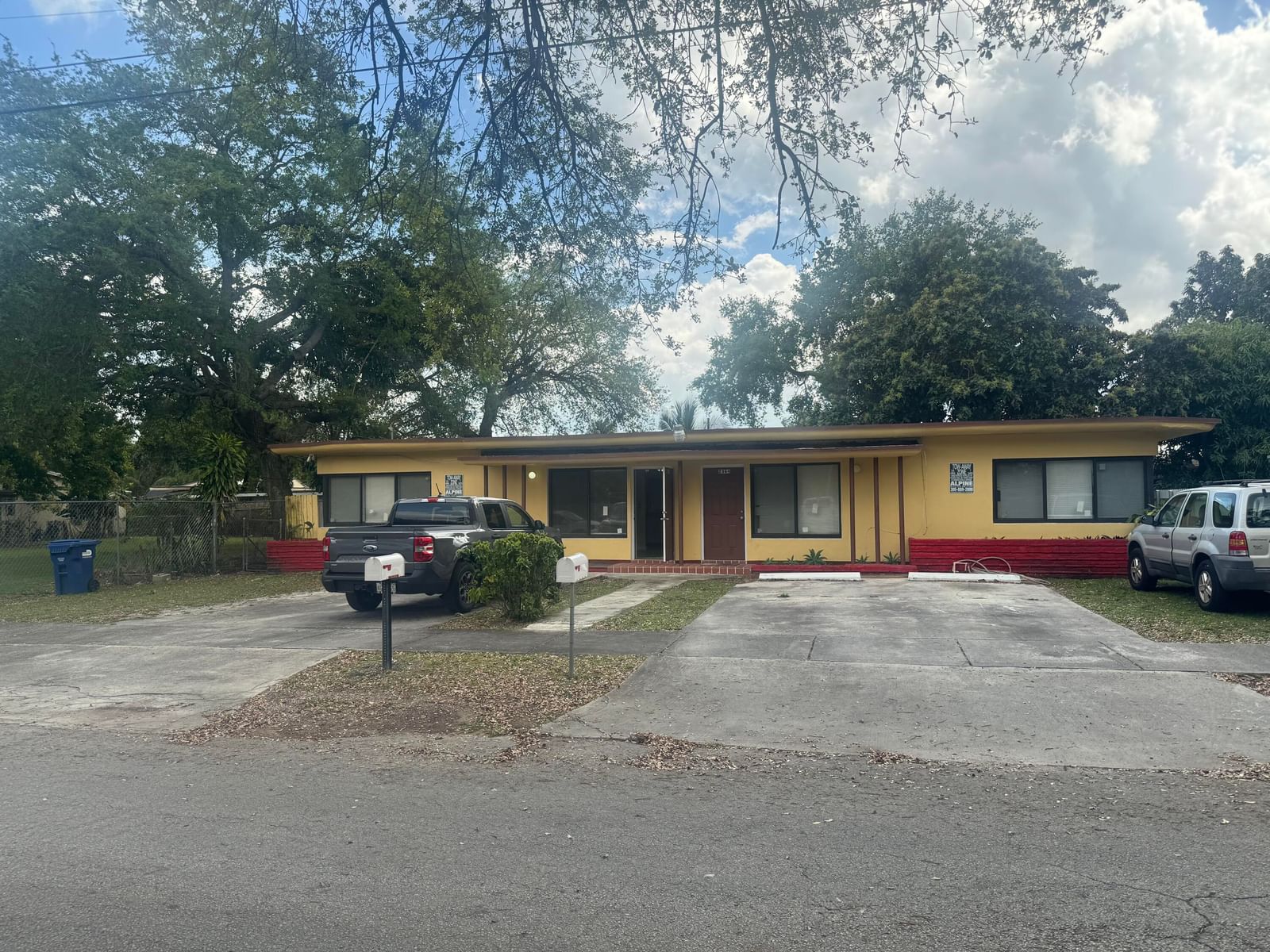 2360 NW 98TH Street, Miami, FL 33147 photo 2