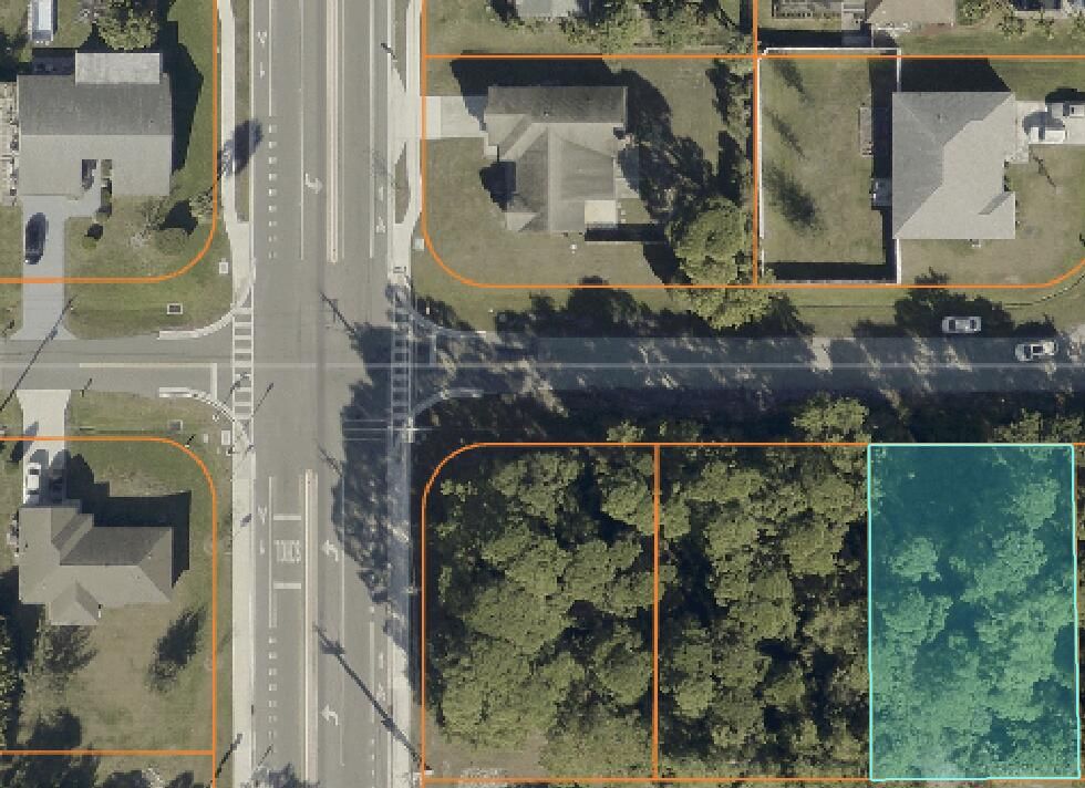 866 SE WALTERS Terrace, Port St Lucie, FL 34983 photo 3