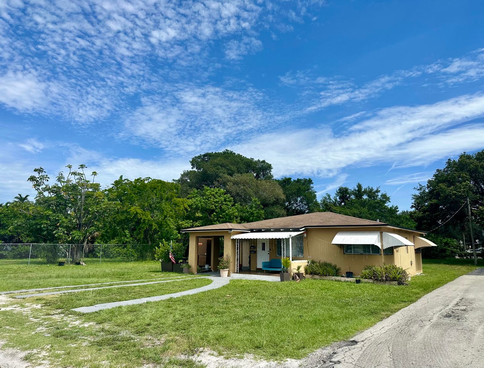 2531 Pierce Street, Hollywood, FL 33020 photo 2