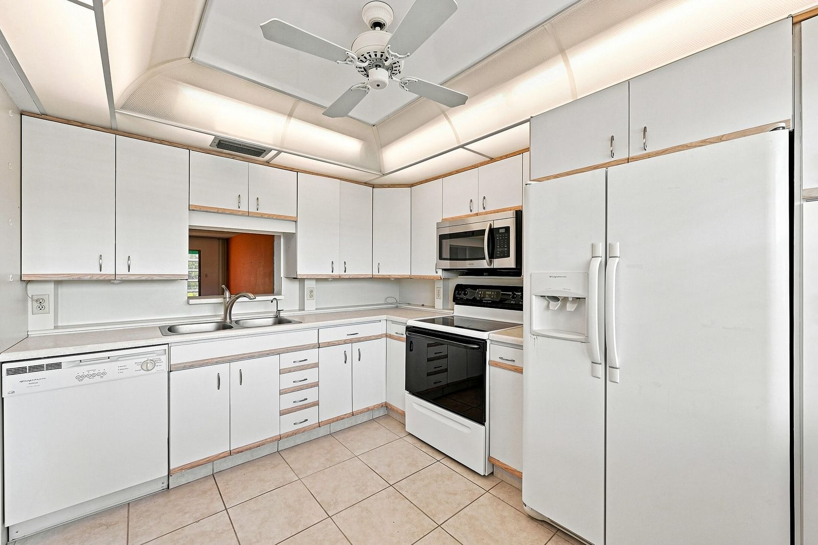 2901 VICTORIA Circle #D2, Coconut Creek, FL 33066 photo 3