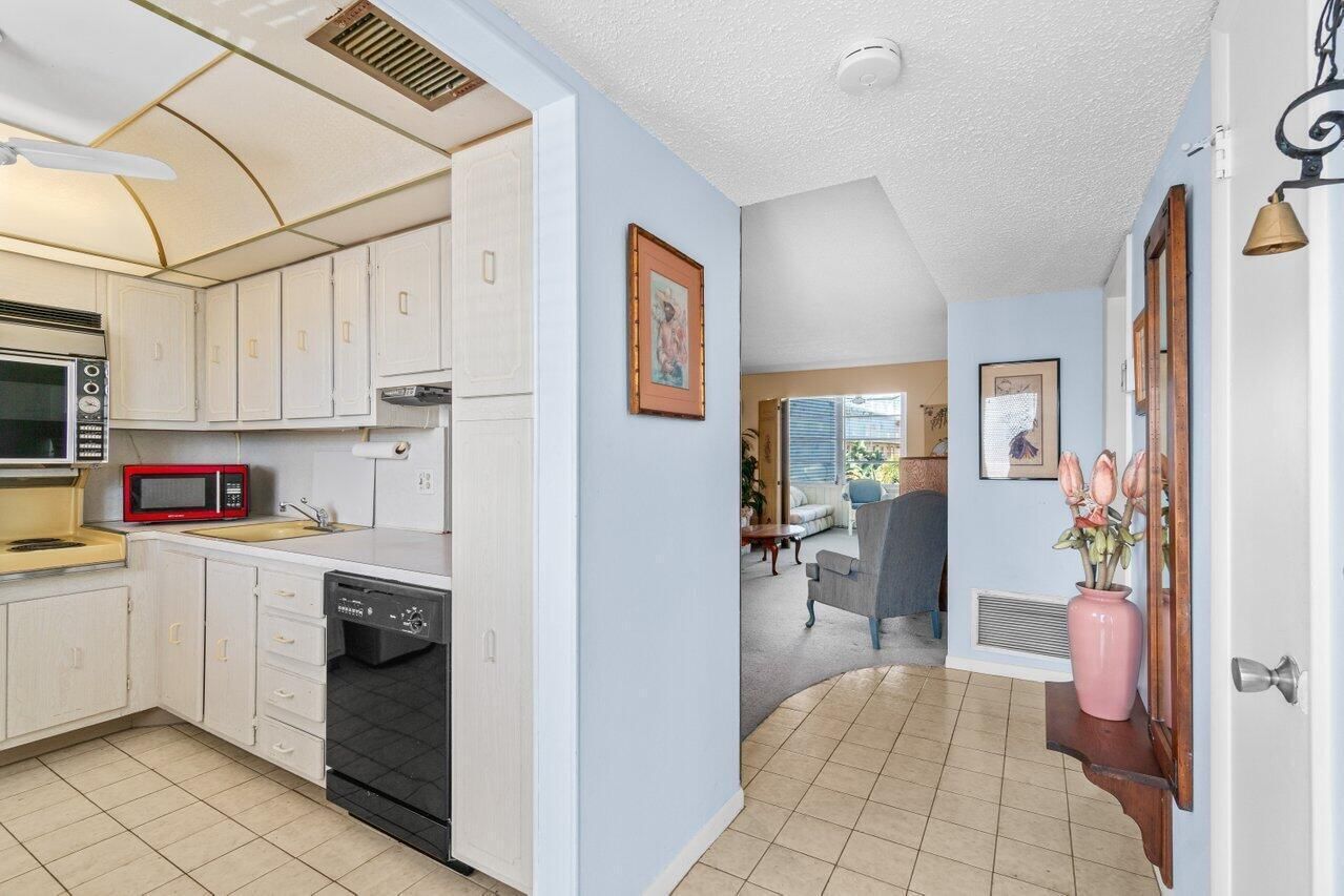 2615 NE 3rd Court #308, Boynton Beach, FL 33435 photo 3