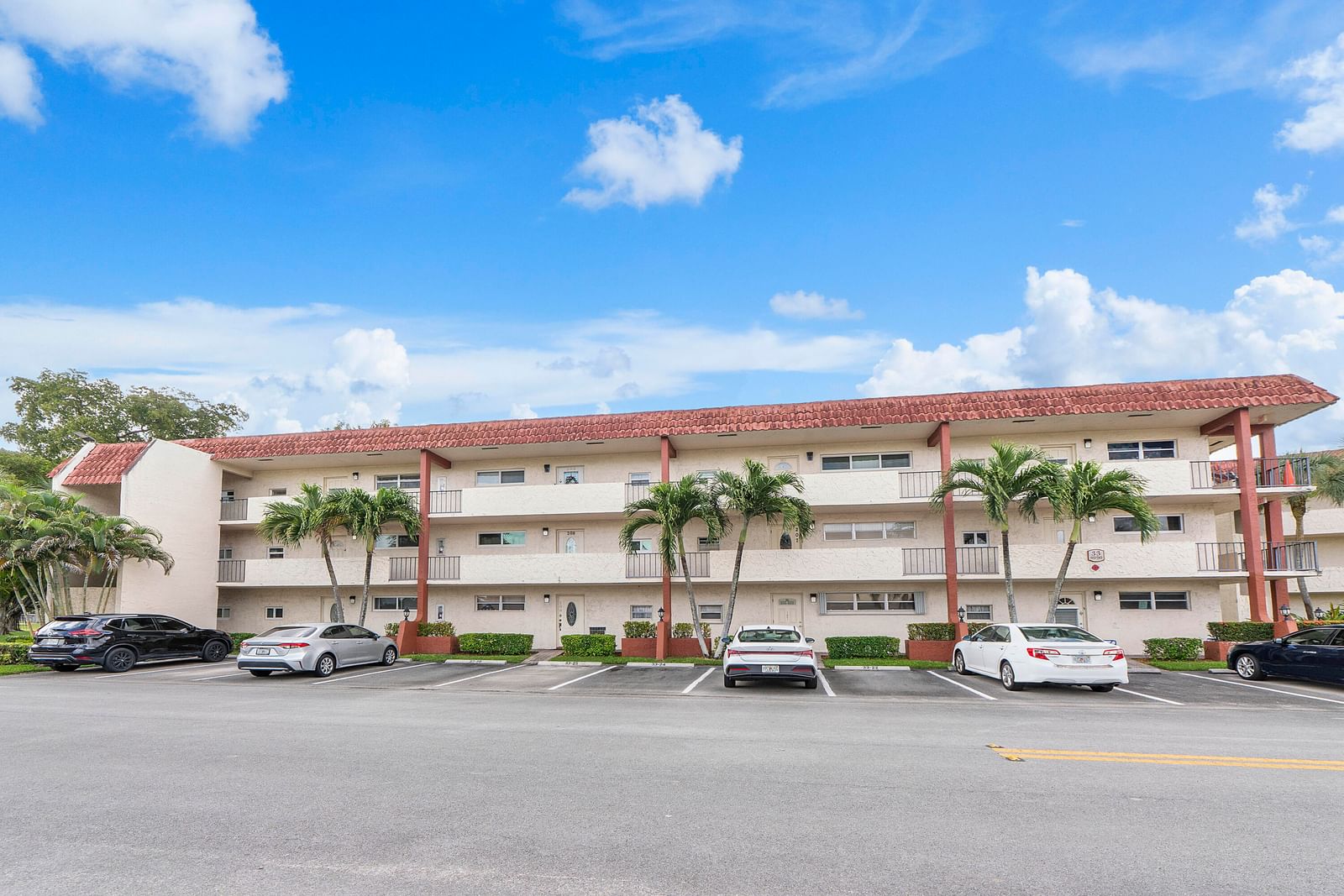 8990 S Hollybrook Boulevard #209, Pembroke Pines, FL 33025 photo 2