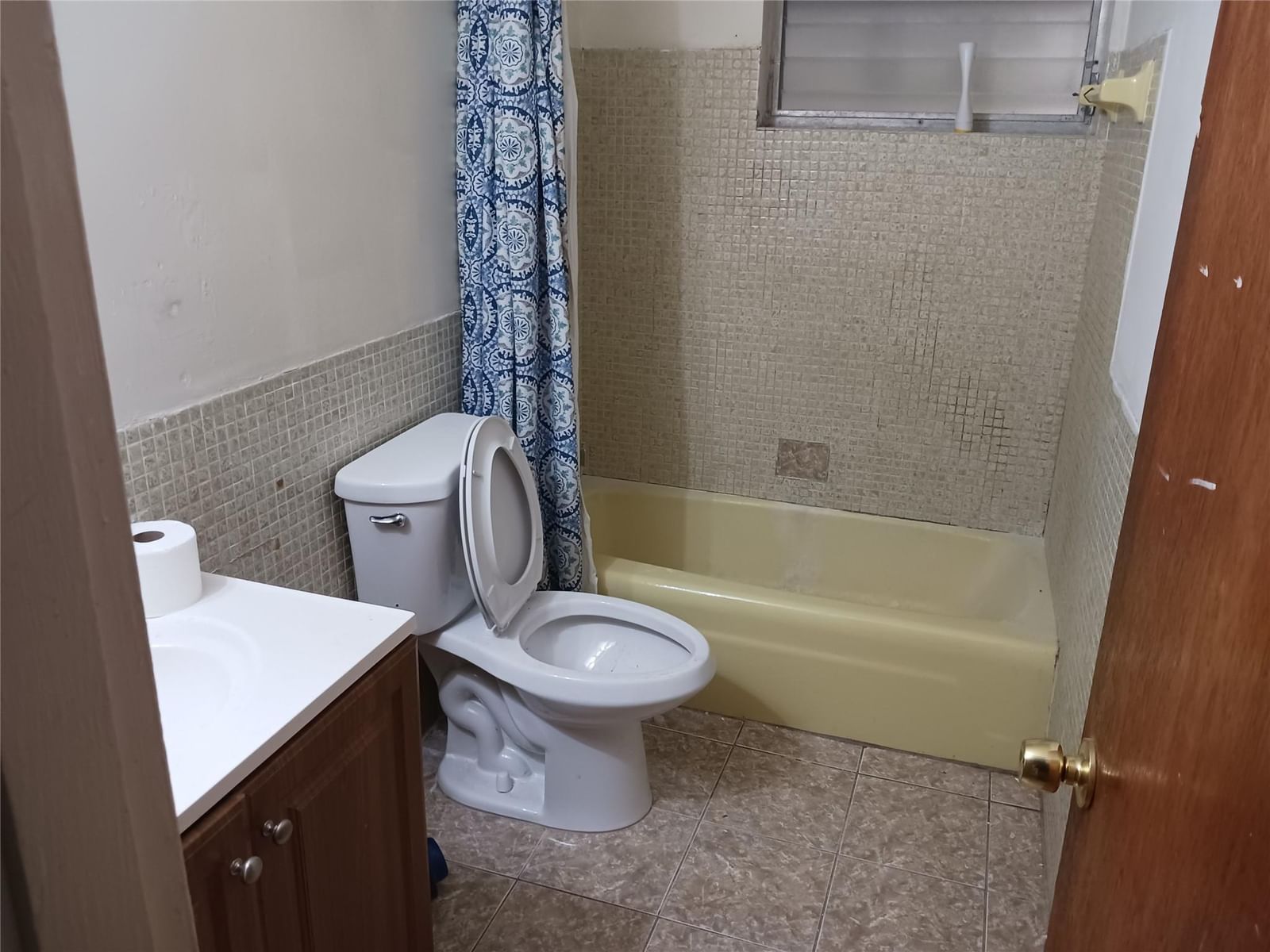 7757 SE EMBASSY Boulevard, Miramar, FL 33023 photo 4
