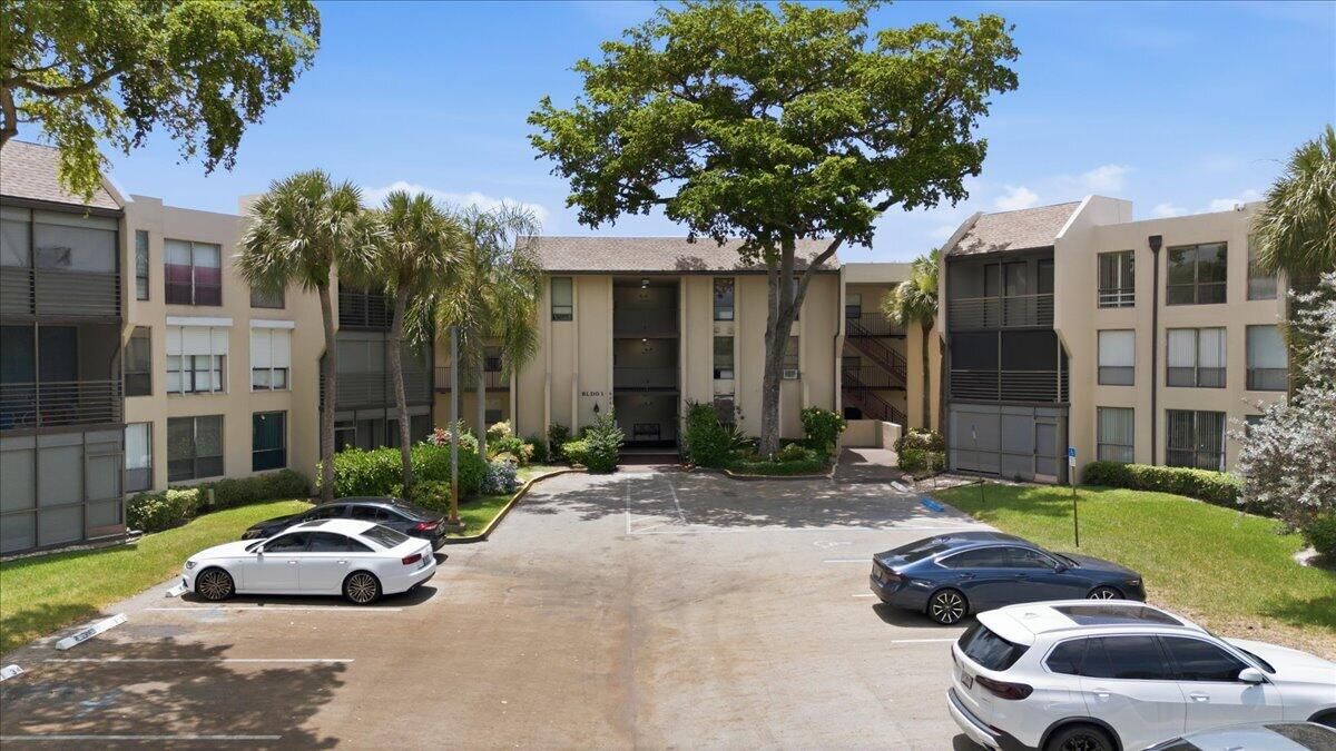 6301 N UNIVERSITY Drive #206, Tamarac, FL 33321 photo 2
