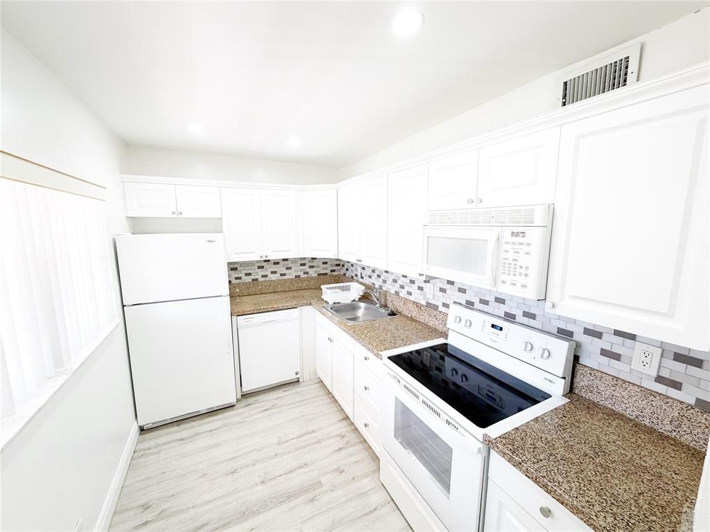2710 Riverside Drive #201-A, Coral Springs, FL 33065 photo 5