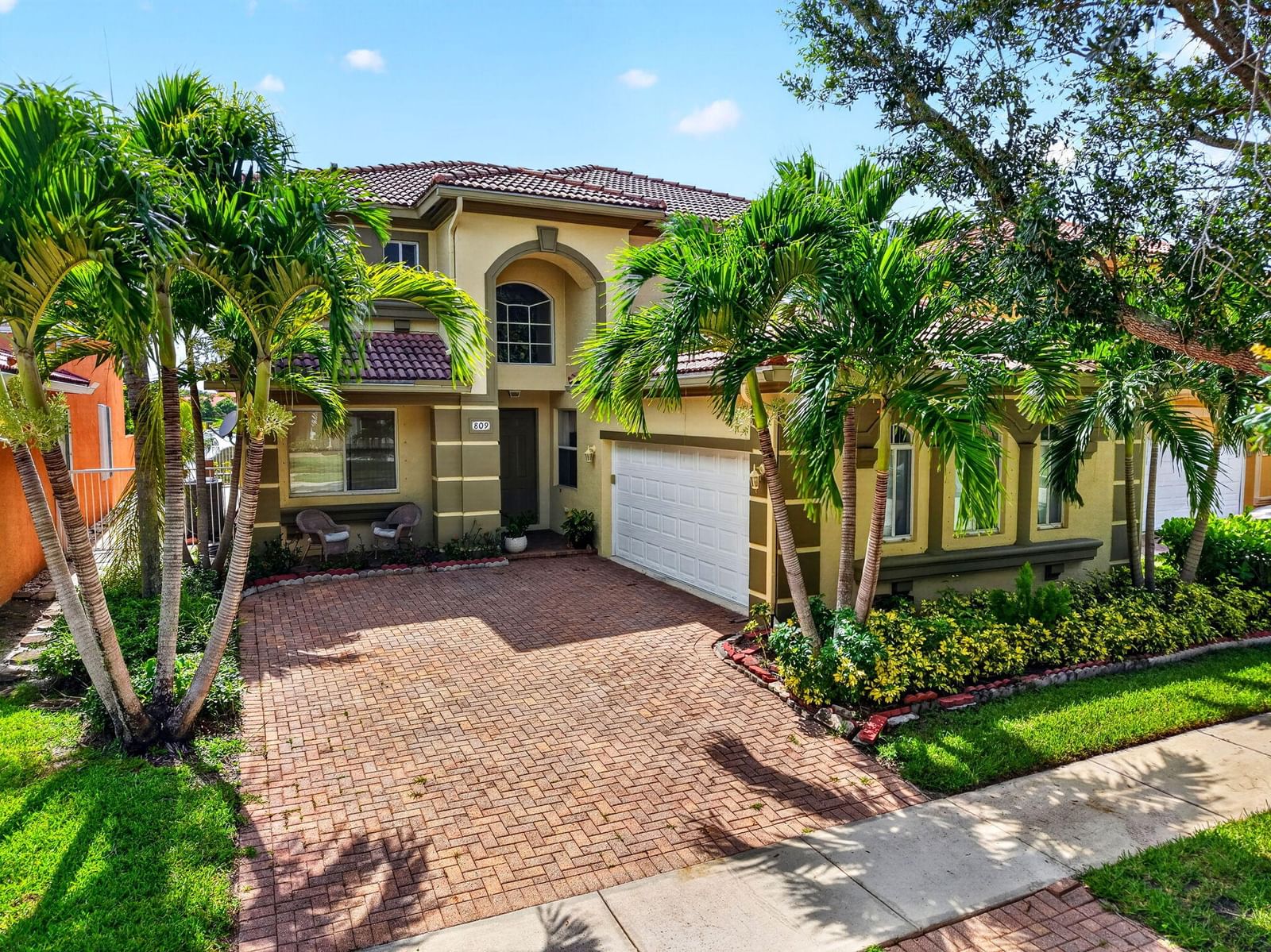 809 Triana Street, West Palm Beach, FL 33413 photo 2
