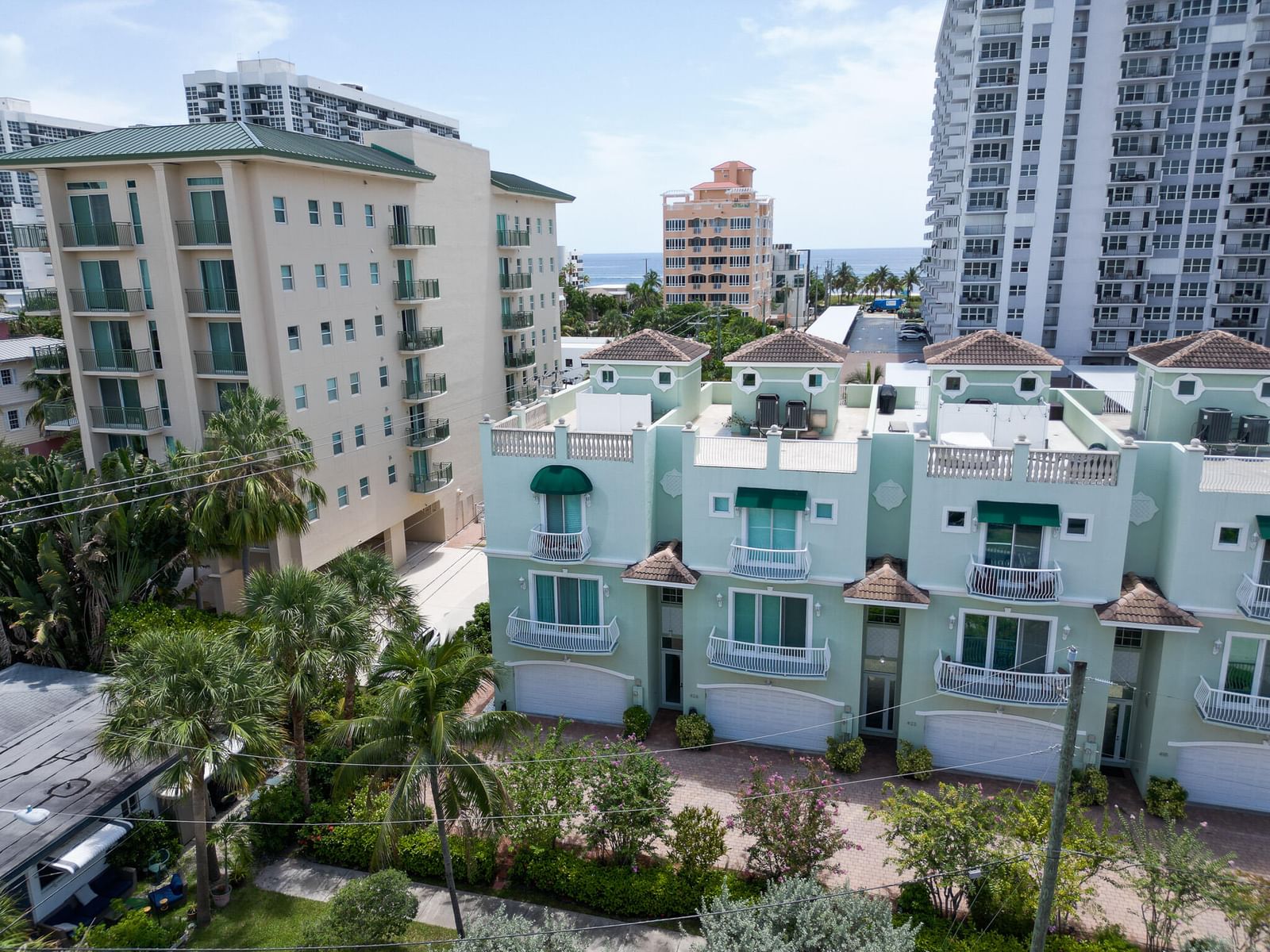 430 SUNSET Drive, Pompano Beach, FL 33062 photo 4