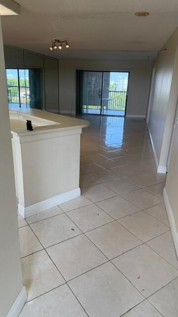 2334 S Cypress Bend Drive #802, Pompano Beach, FL 33069 photo 3