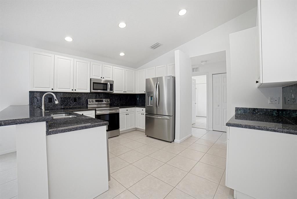 7639 Tarpon Cove Circle, Lake Worth, FL 33467 photo 5